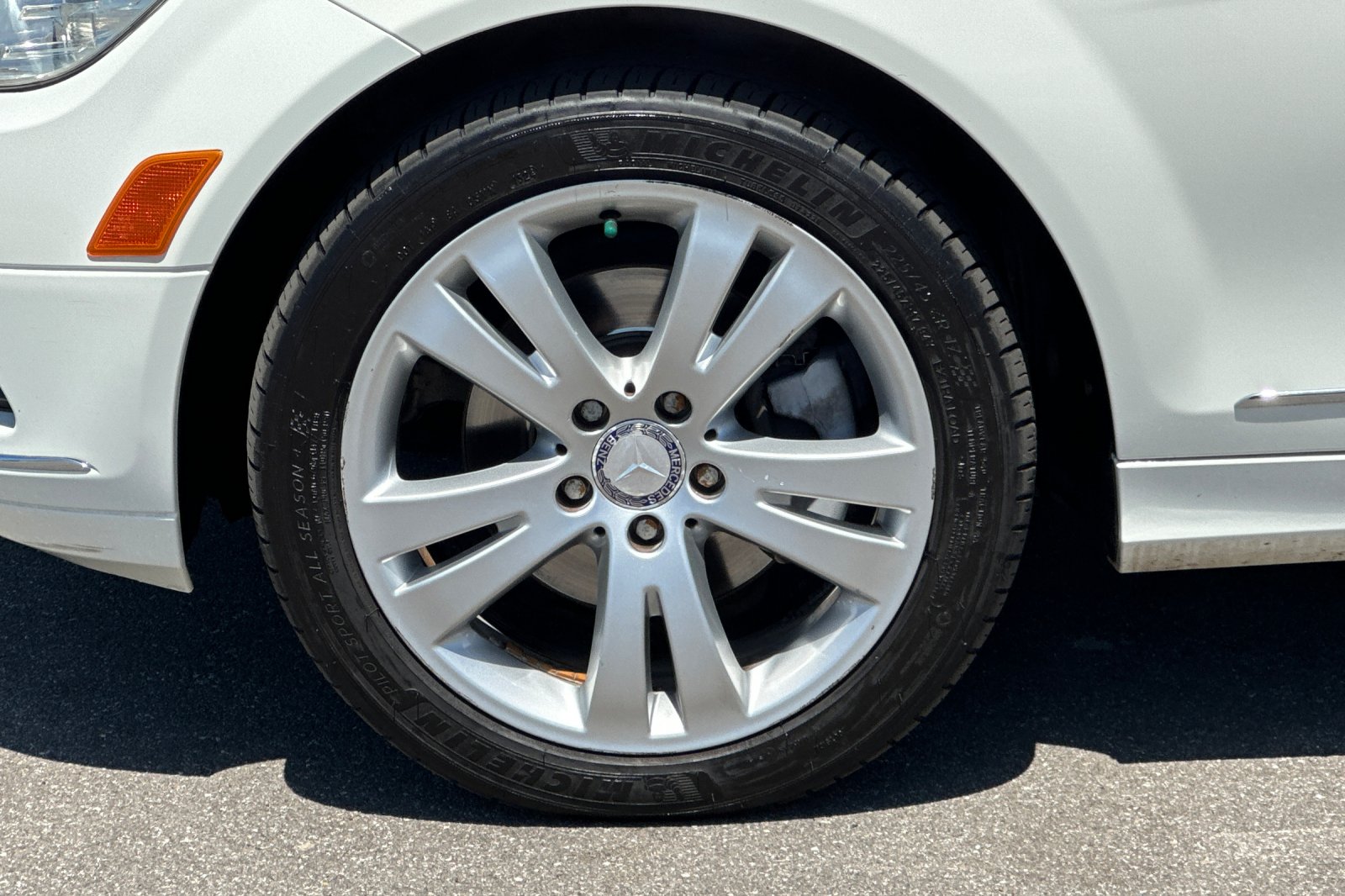 Used 2008 White Mercedes-Benz C 300 image 23