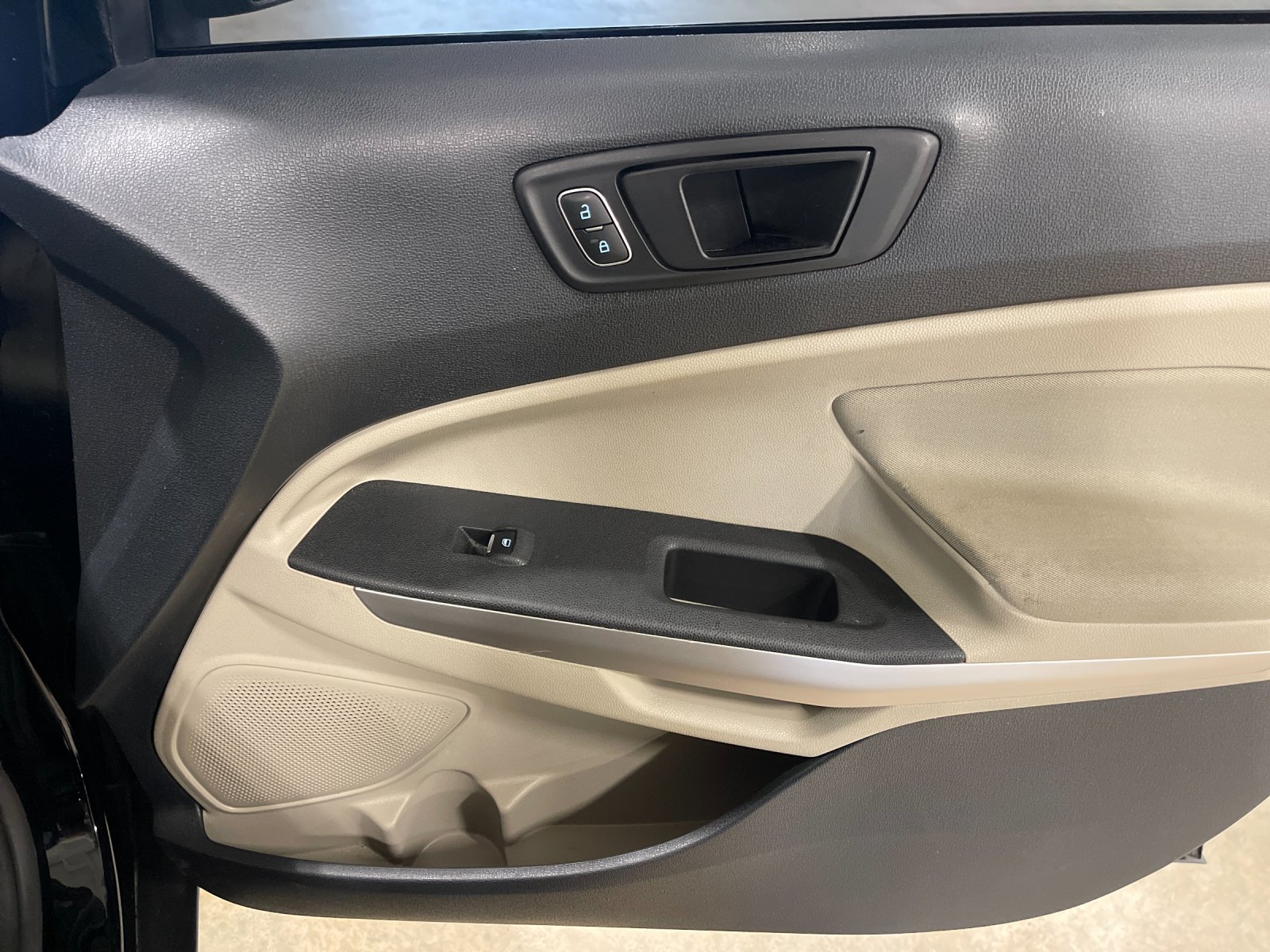 Used 2019 Black Ford S image 19