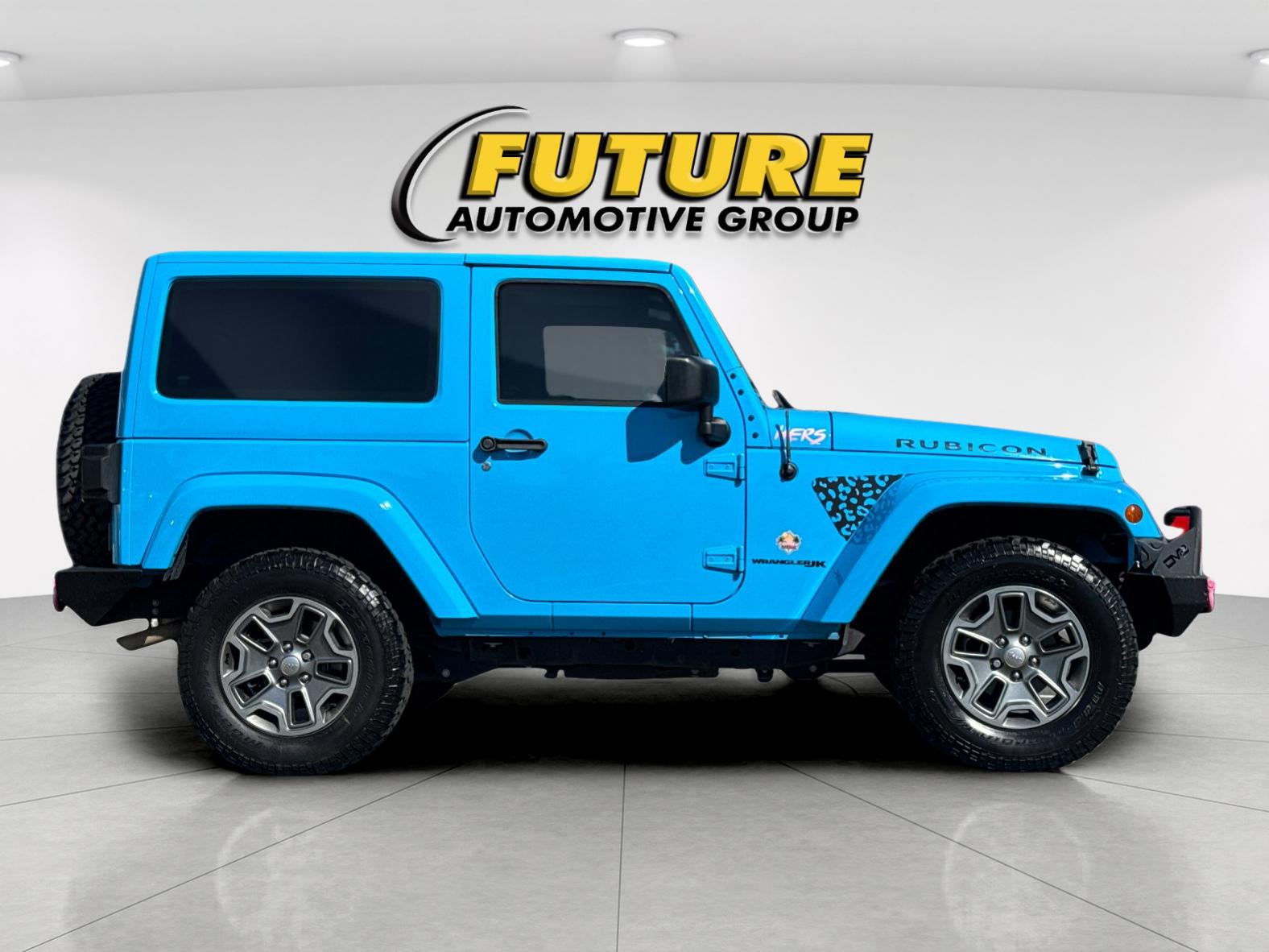 Used 2018 Blue Jeep Rubicon image 3