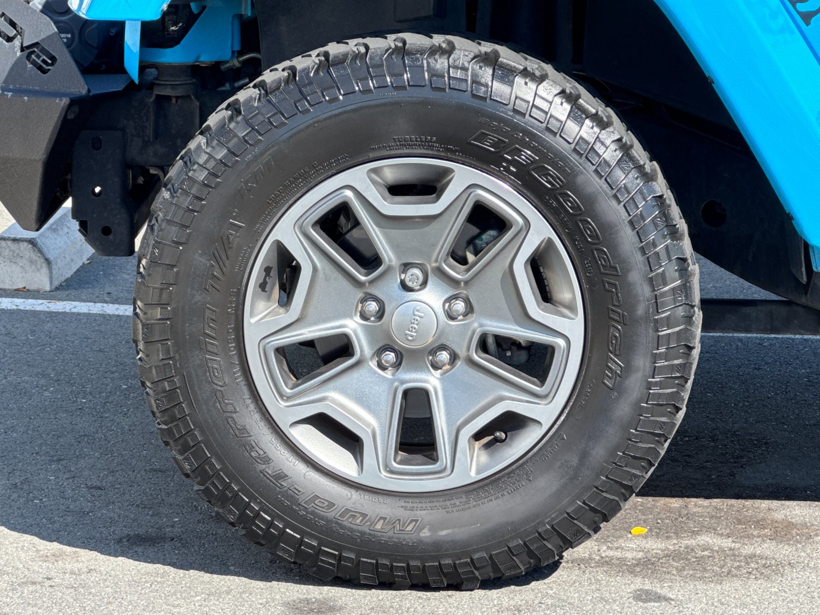 Used 2018 Blue Jeep Rubicon image 23