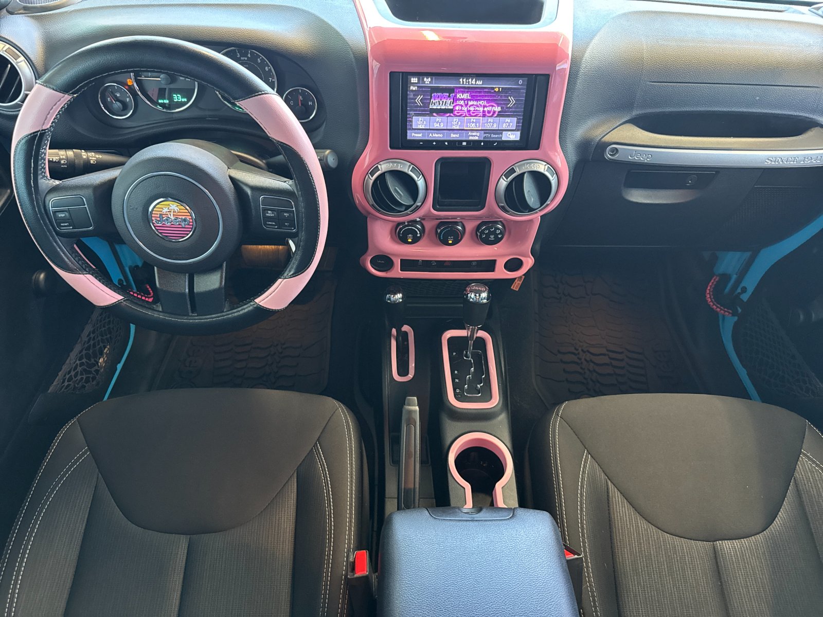 Used 2018 Blue Jeep Rubicon image 13