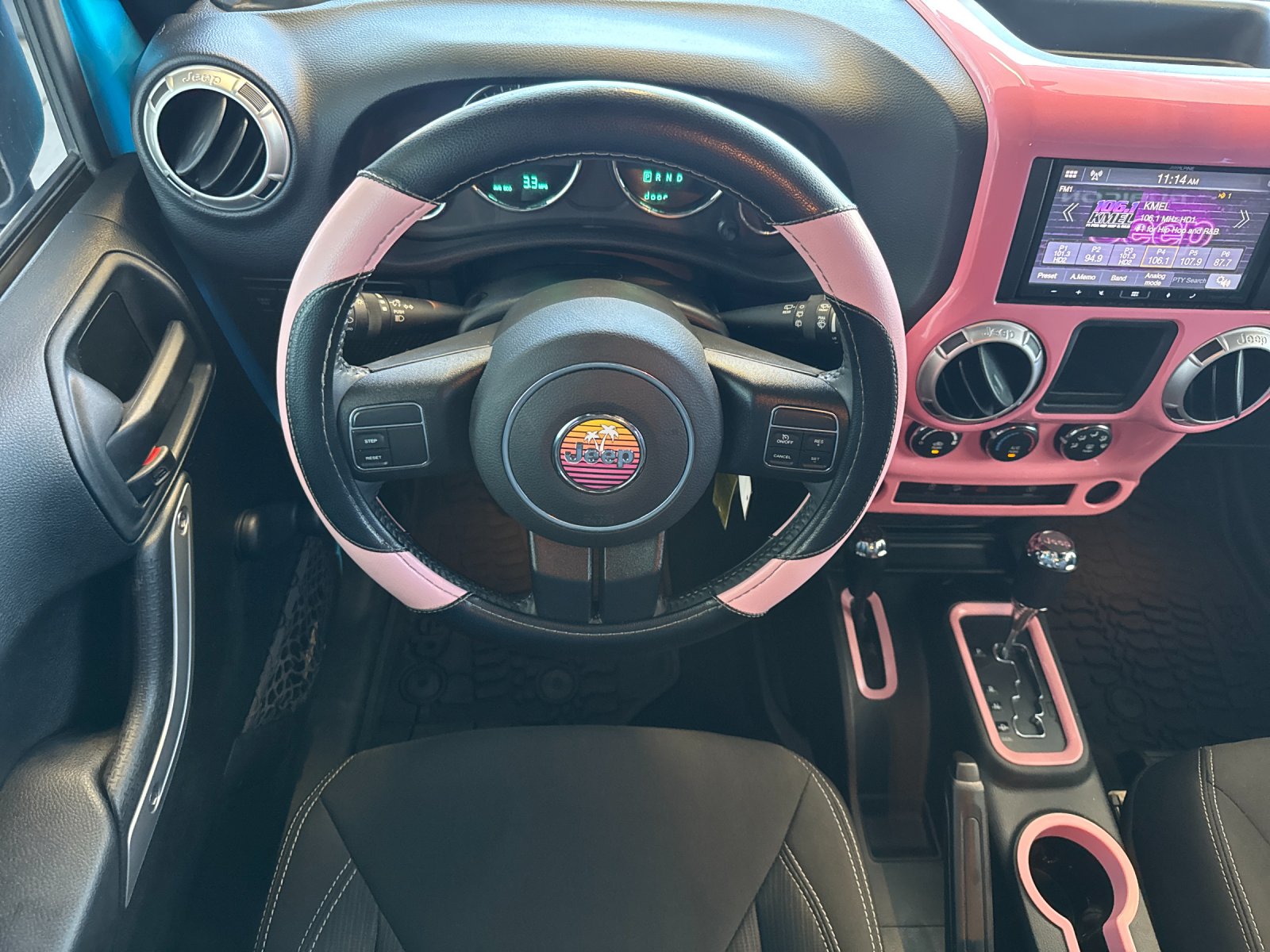Used 2018 Blue Jeep Rubicon image 14