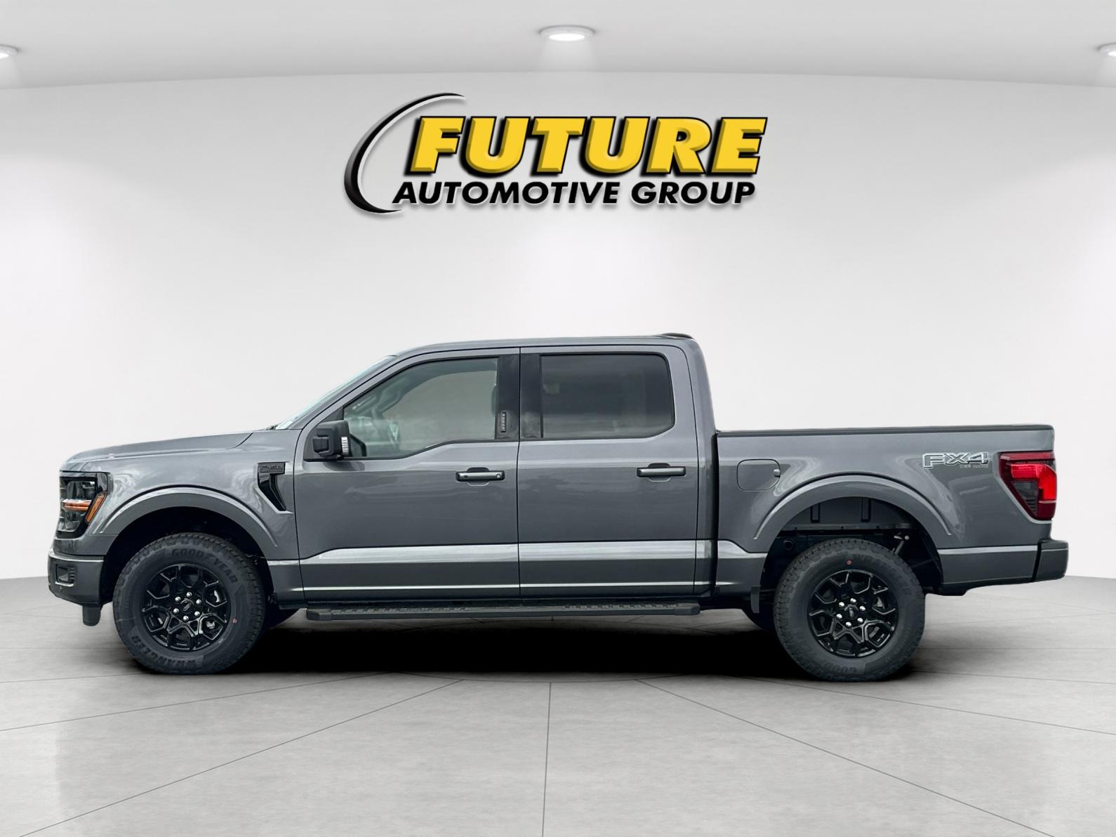 New 2026 Carbonized Gray Metallic Ford XLT image 6