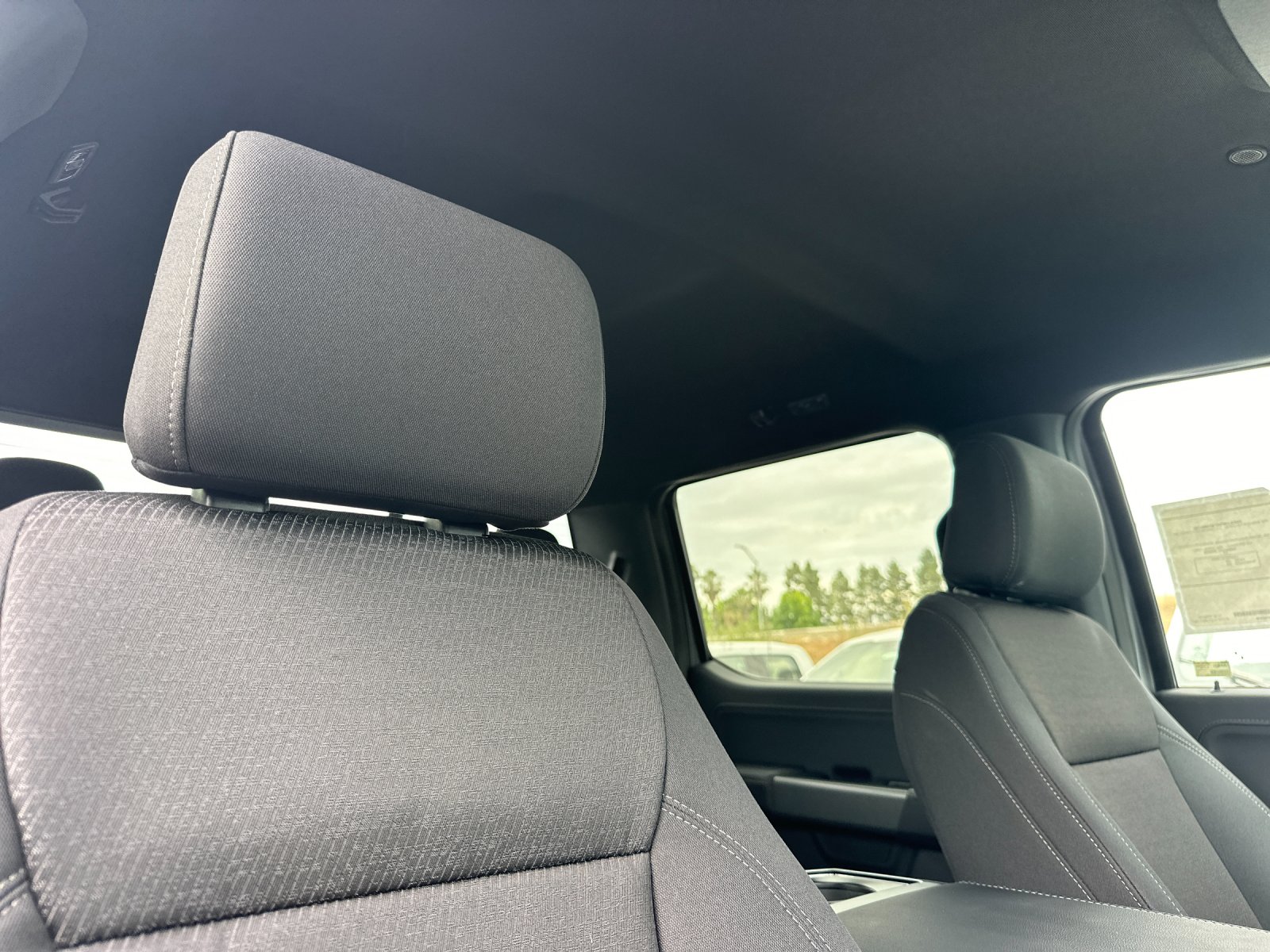 New 2026 Carbonized Gray Metallic Ford XLT image 15