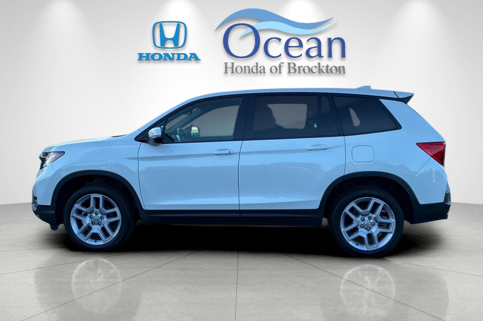Used 2025 Platinum White Pearl Honda EX-L image 6