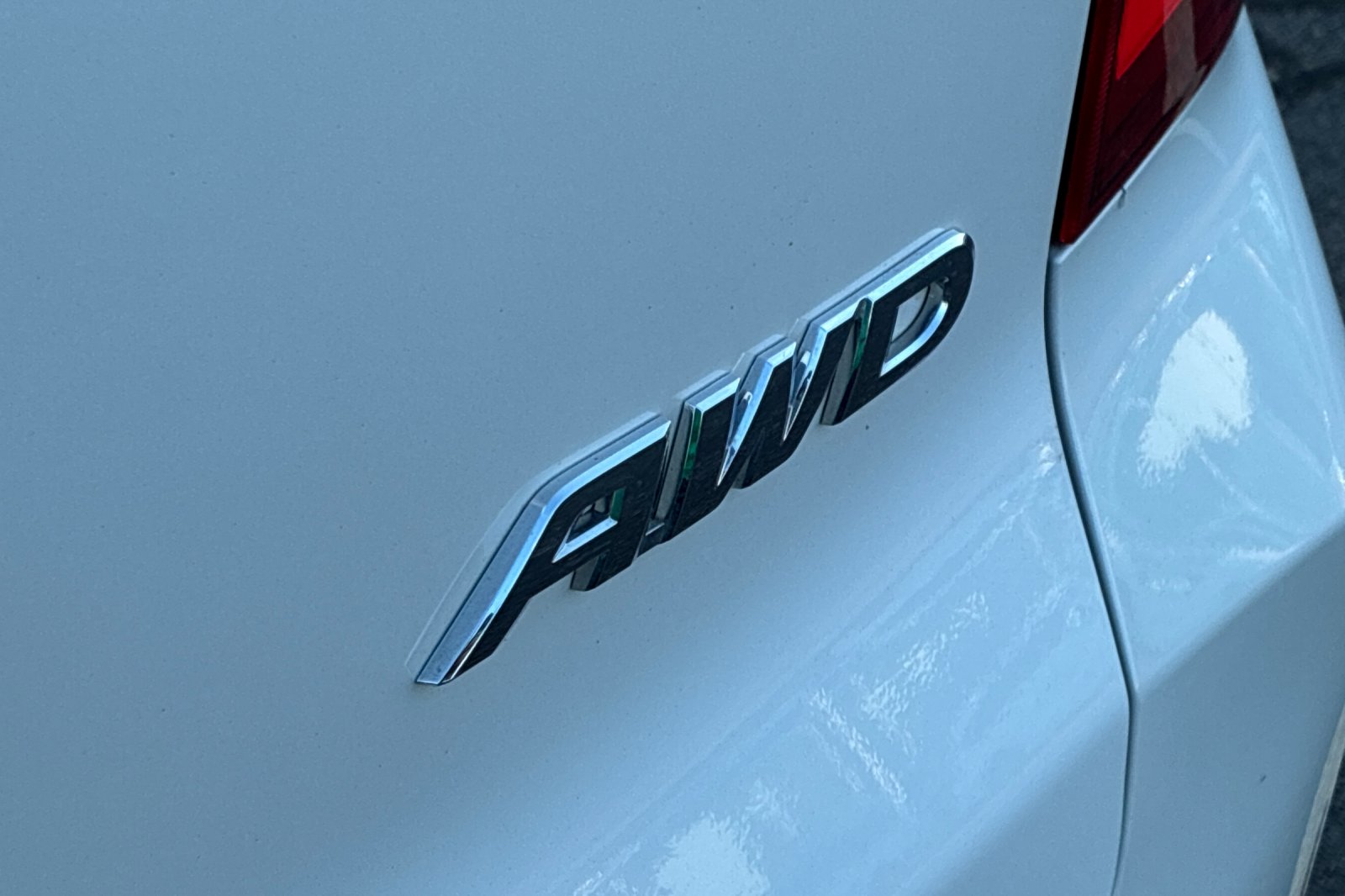 Used 2025 Platinum White Pearl Honda EX-L image 43