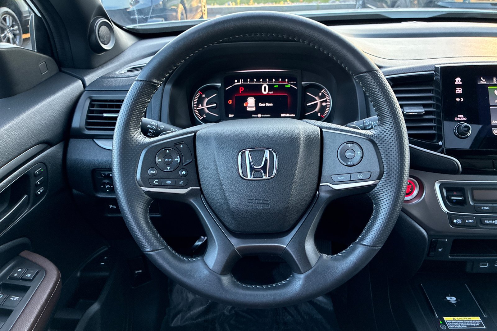 Used 2025 Platinum White Pearl Honda EX-L image 31