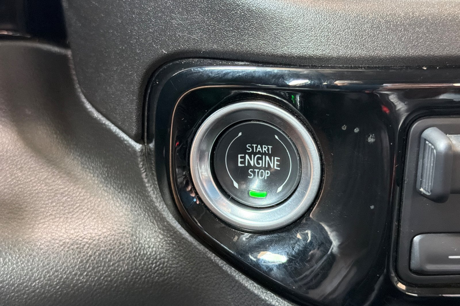 Used 2025 Cypress Gray Chevrolet LT LT1 image 20