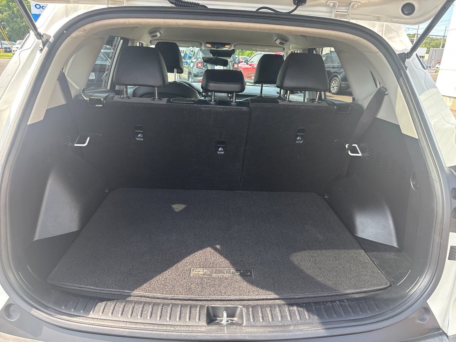Used 2021 Snow White Pearl Kia S image 16
