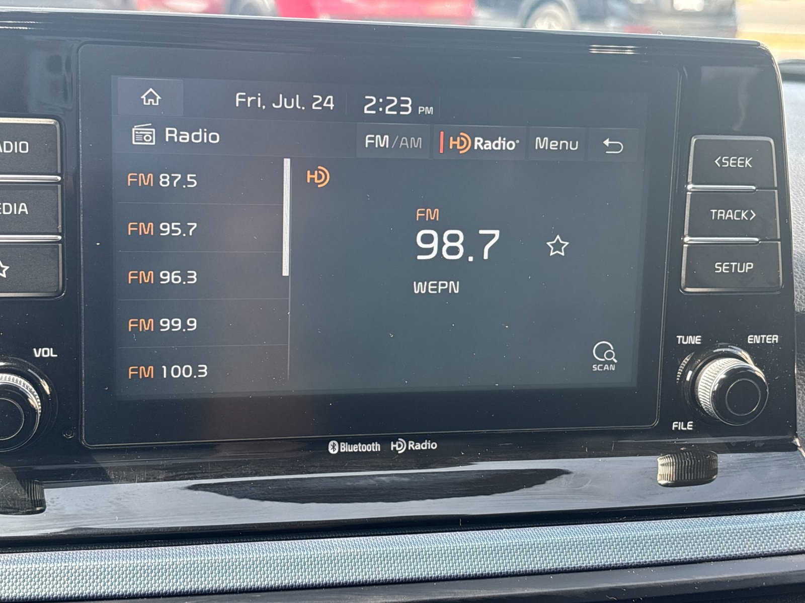Used 2021 Snow White Pearl Kia S image 19