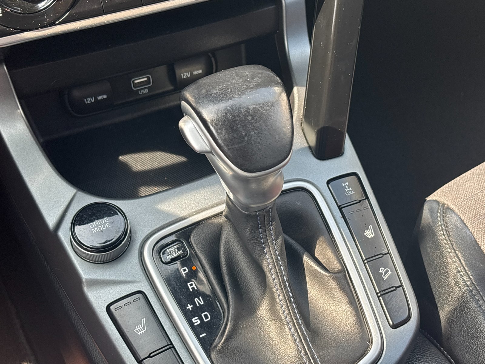 Used 2021 Snow White Pearl Kia S image 22