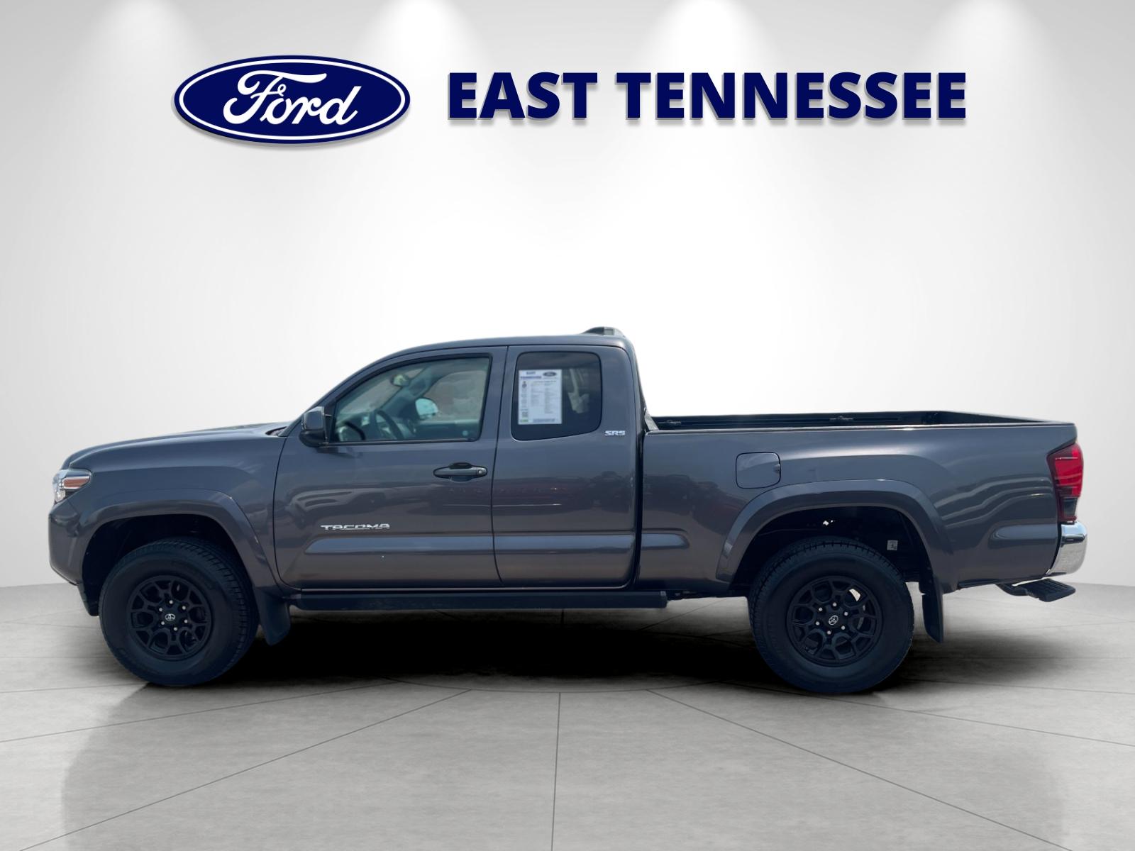 Used 2019 Gray Toyota SR5 image 6