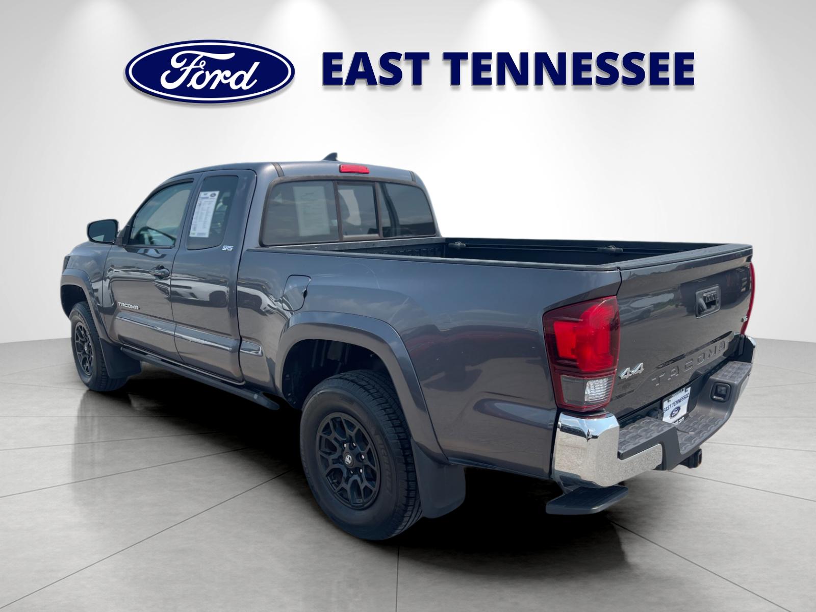 Used 2019 Gray Toyota SR5 image 5