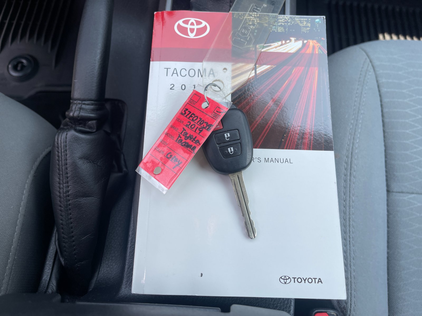 Used 2019 Gray Toyota SR5 image 10