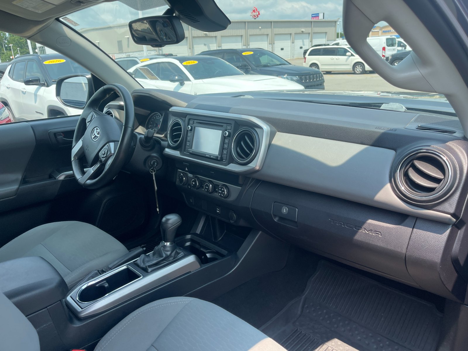 Used 2019 Gray Toyota SR5 image 17