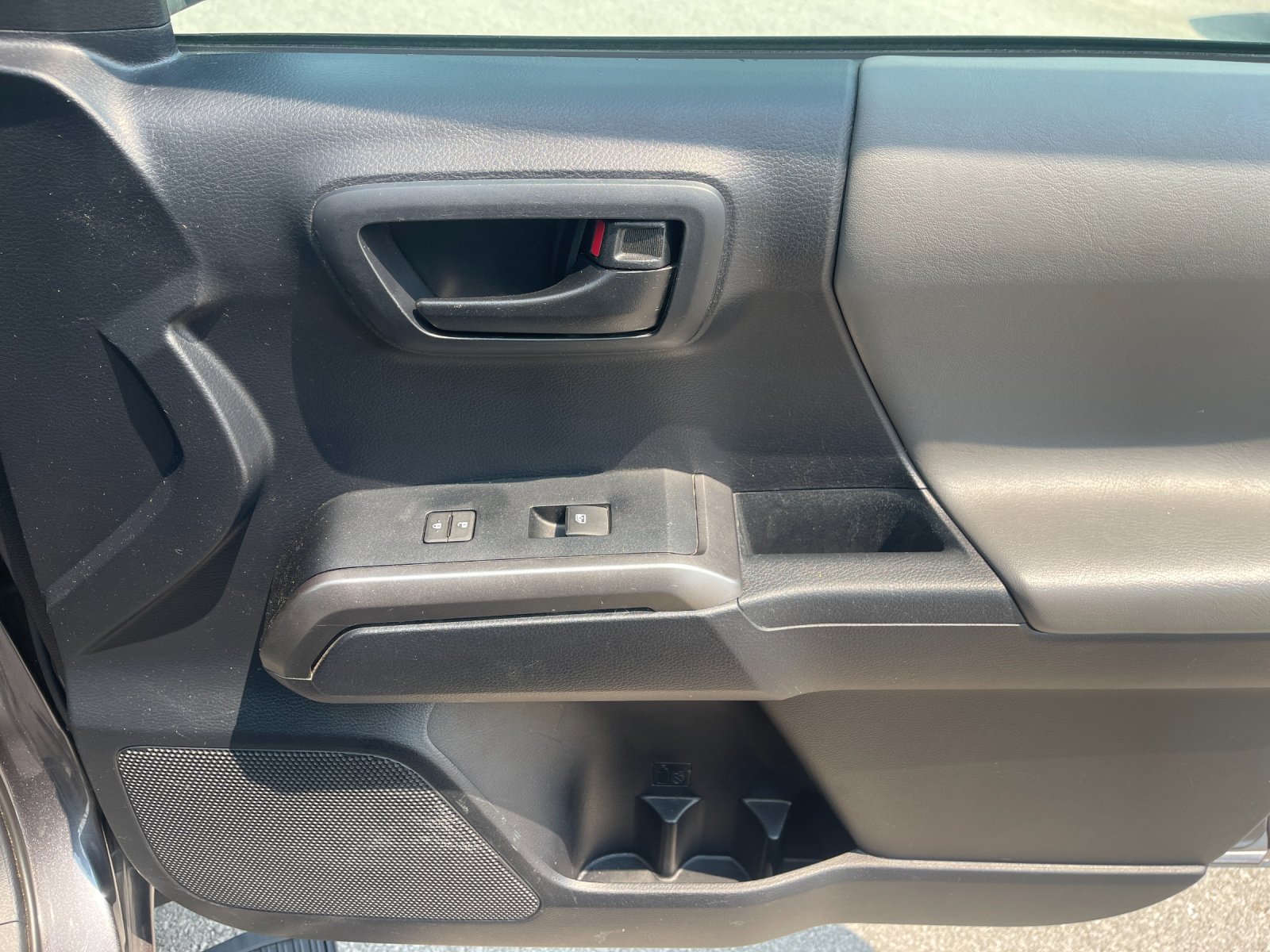 Used 2019 Gray Toyota SR5 image 18