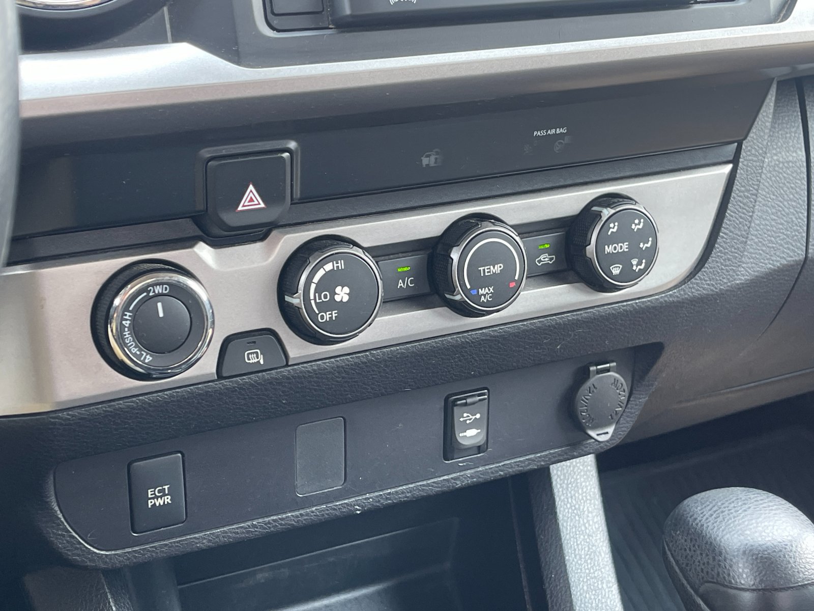 Used 2019 Gray Toyota SR5 image 21