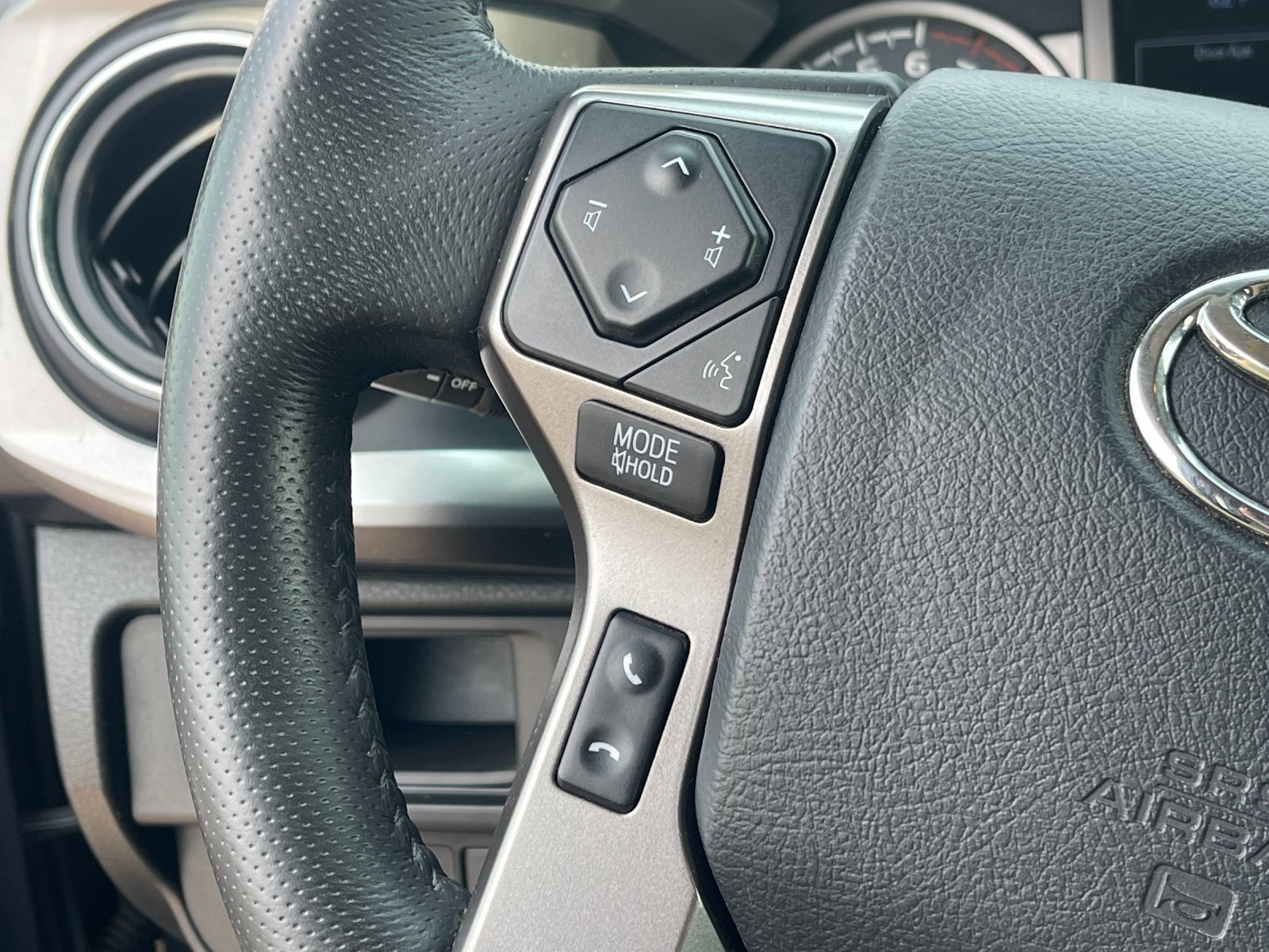Used 2019 Gray Toyota SR5 image 24