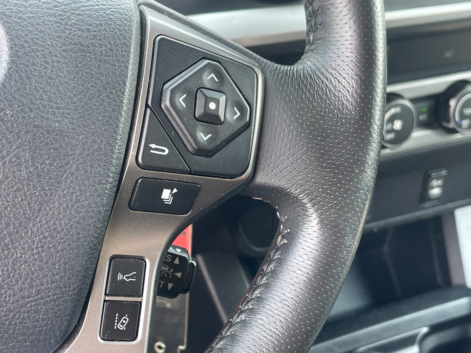 Used 2019 Gray Toyota SR5 image 25