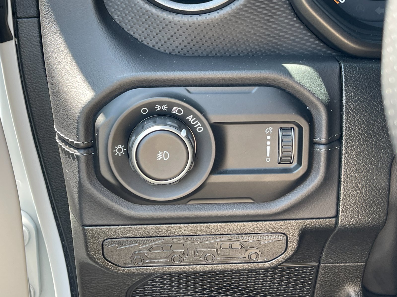 Used 2024 White Jeep Rubicon 392 image 32