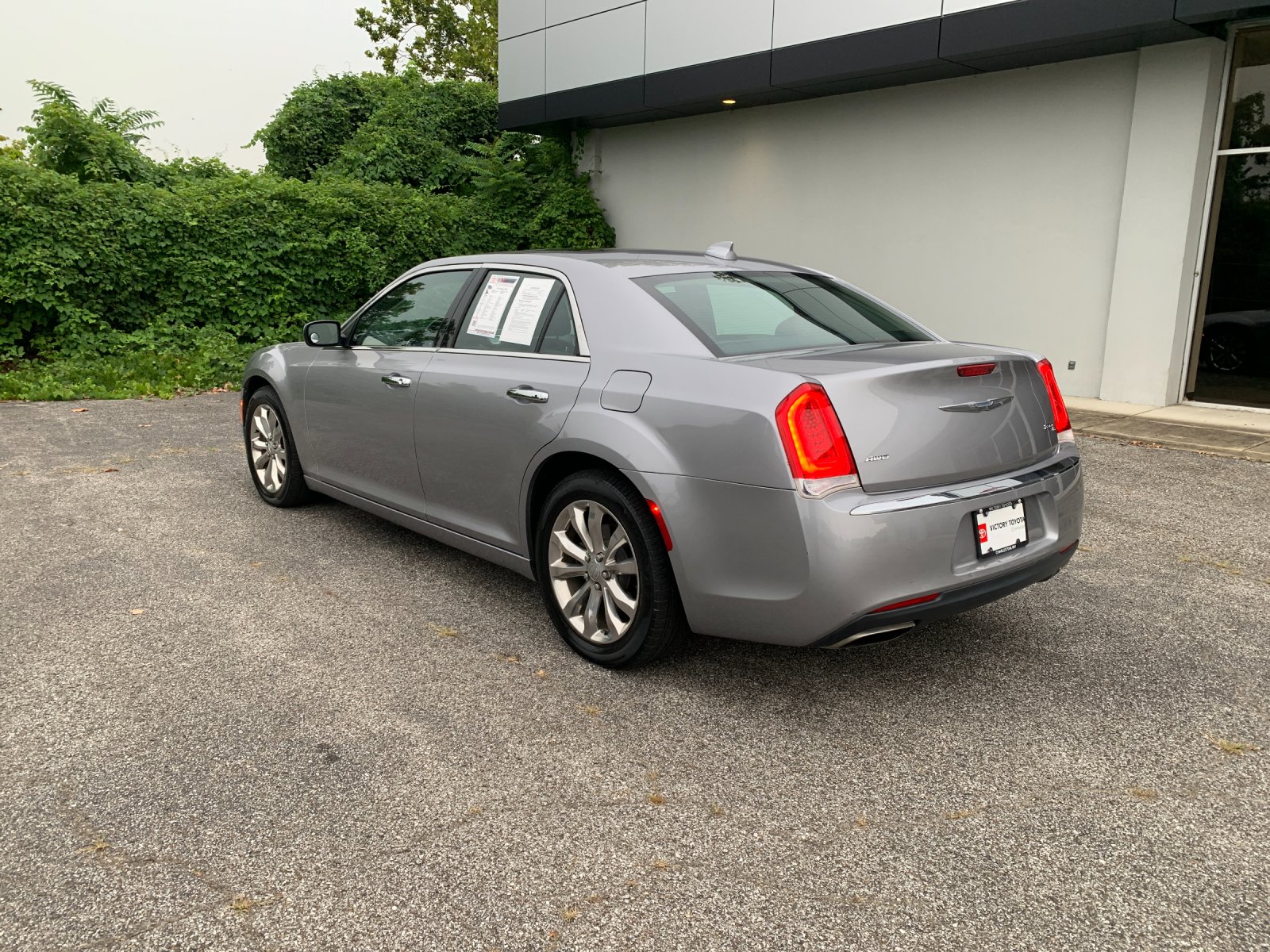Used 2017 Silver Chrysler C image 3