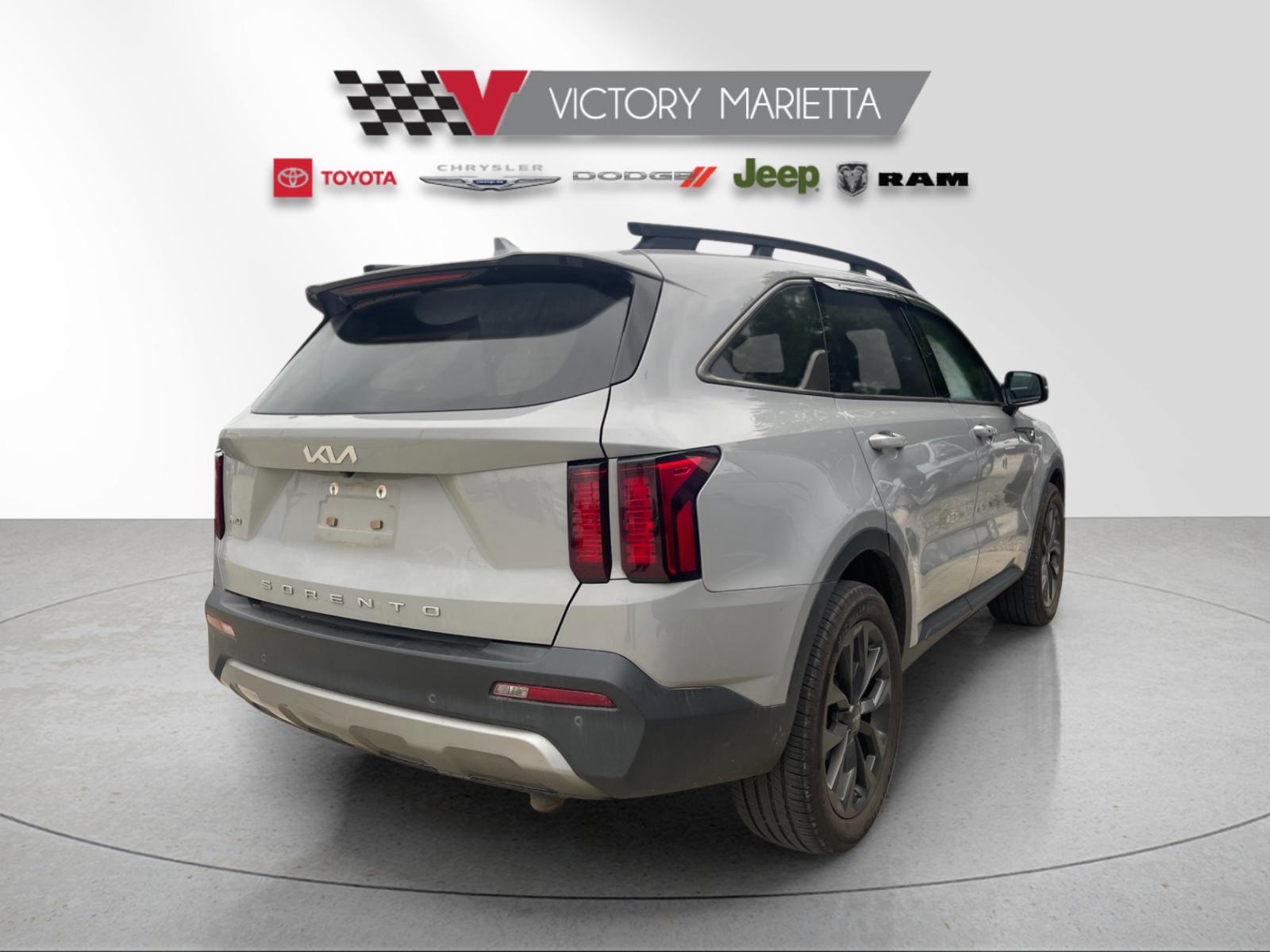 Used 2022 Gray Kia X-Line EX image 5