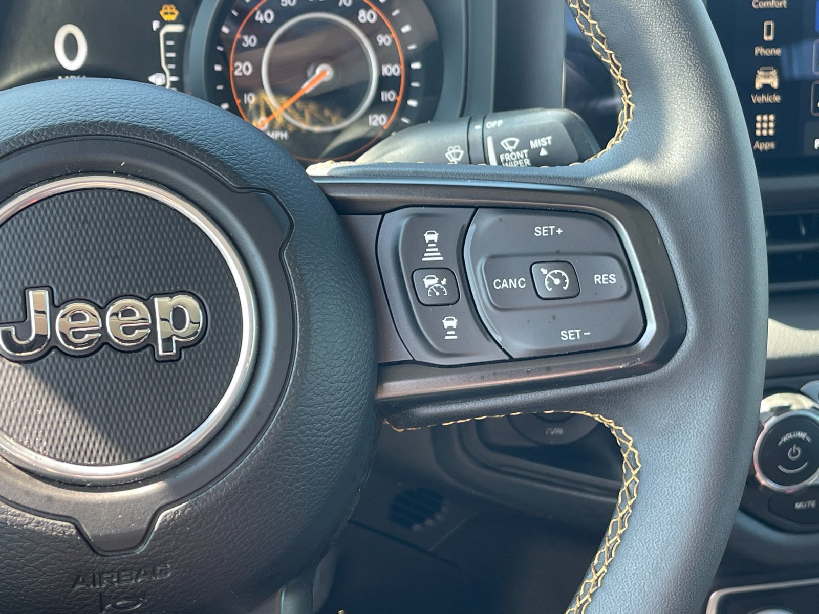 Used 2024 White Jeep Sport S image 26