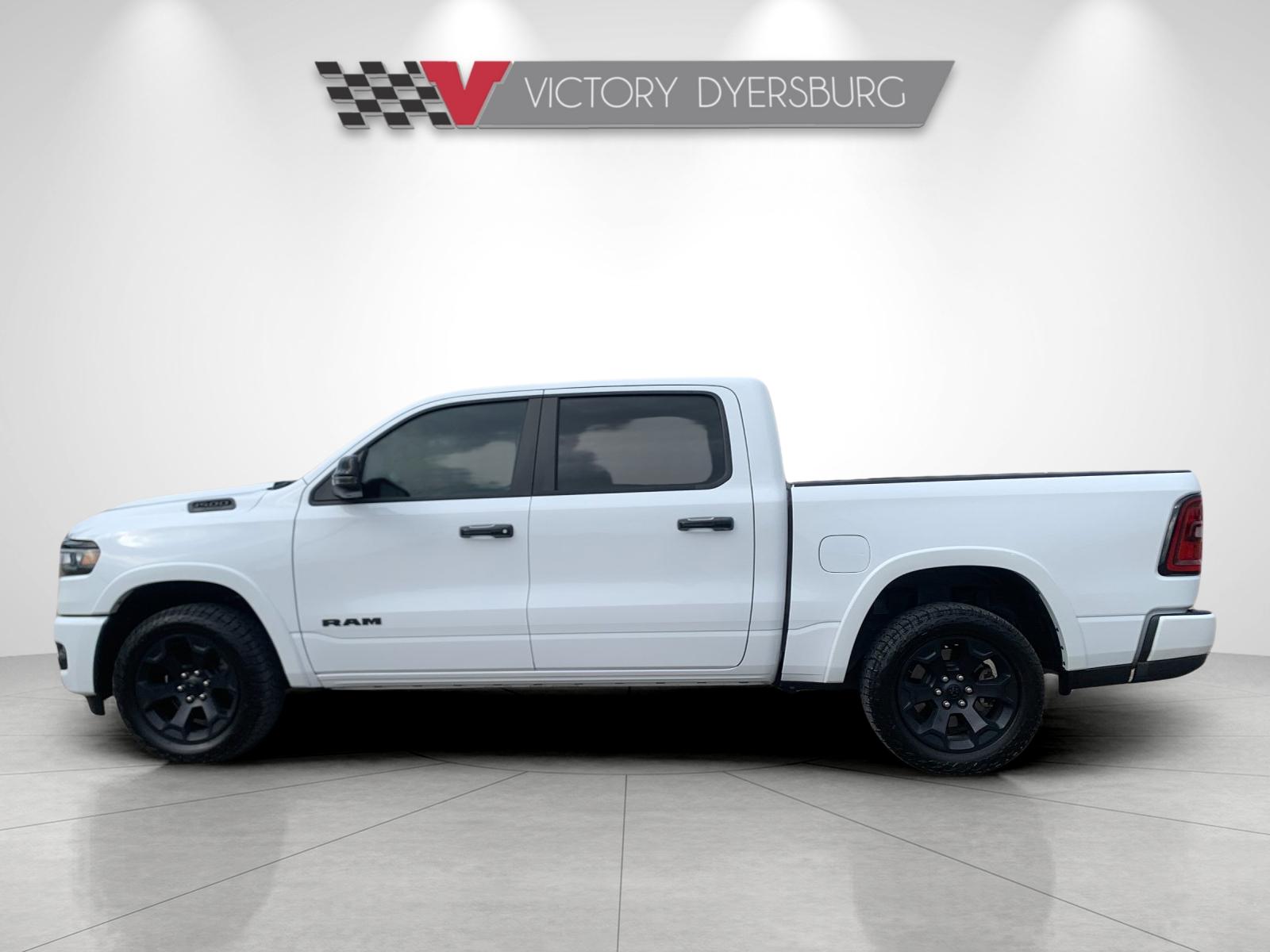 Used 2025 White Ram Big Horn/Lone Star image 7