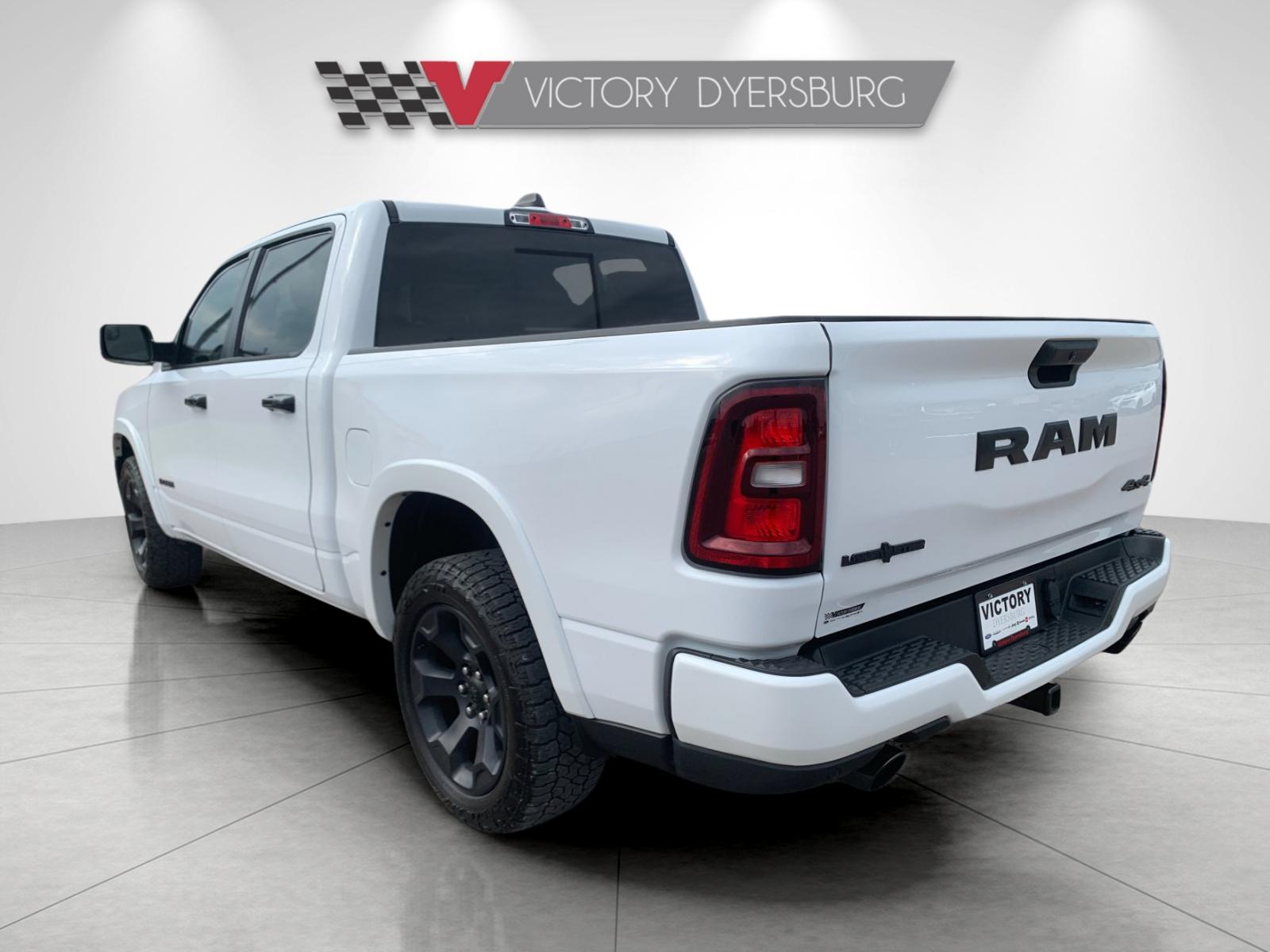 Used 2025 White Ram Big Horn/Lone Star image 6