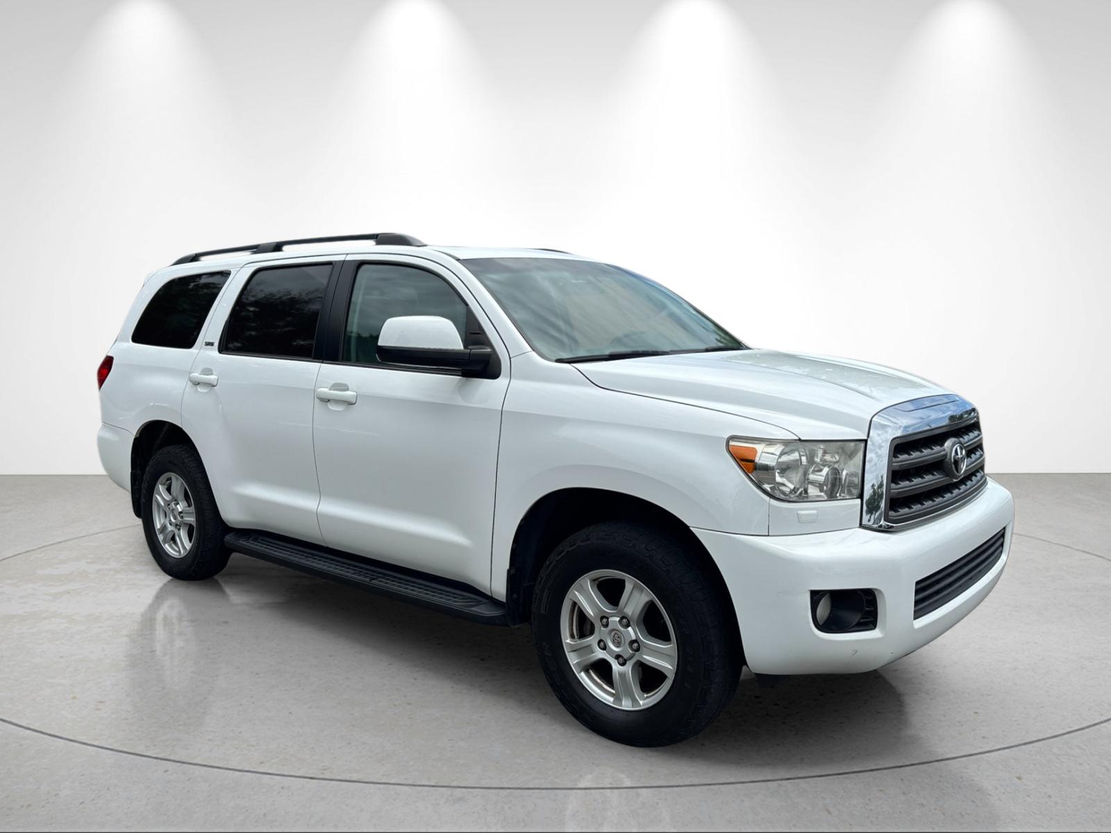 Used 2016 Super White Toyota SR5 image 7