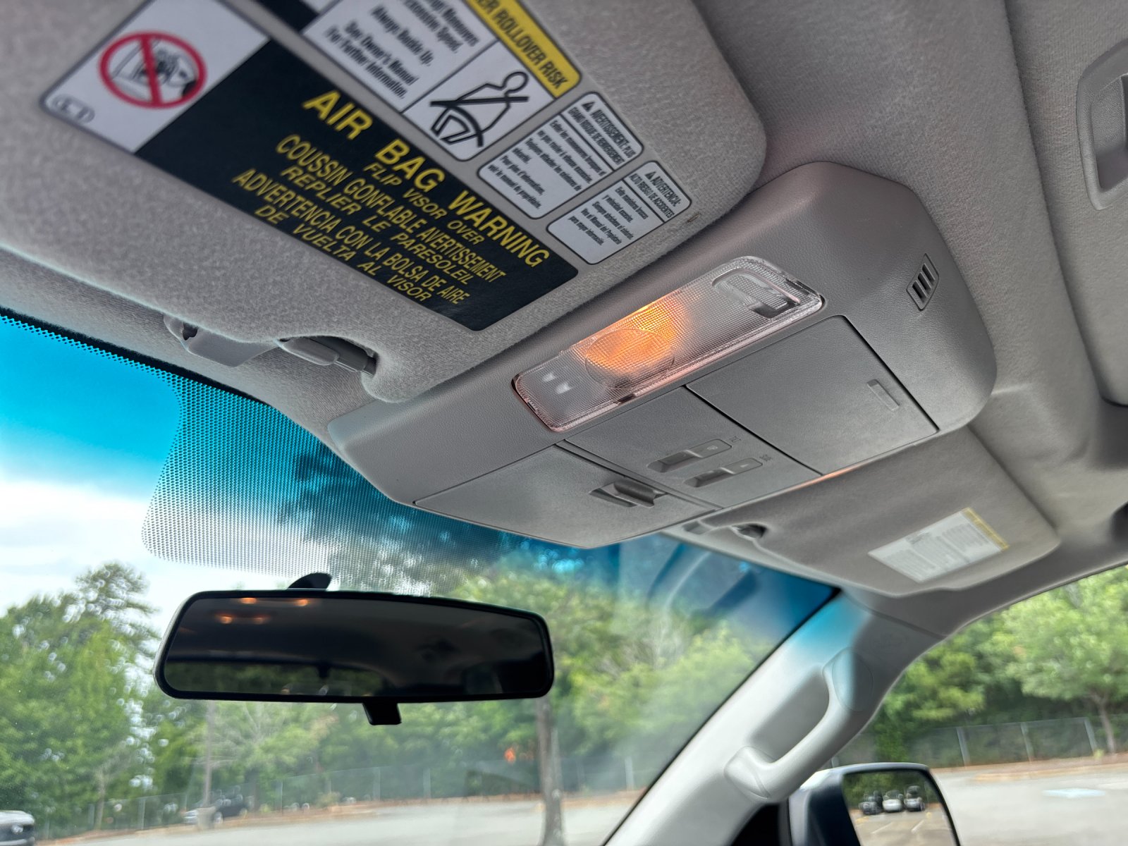 Used 2016 Super White Toyota SR5 image 28
