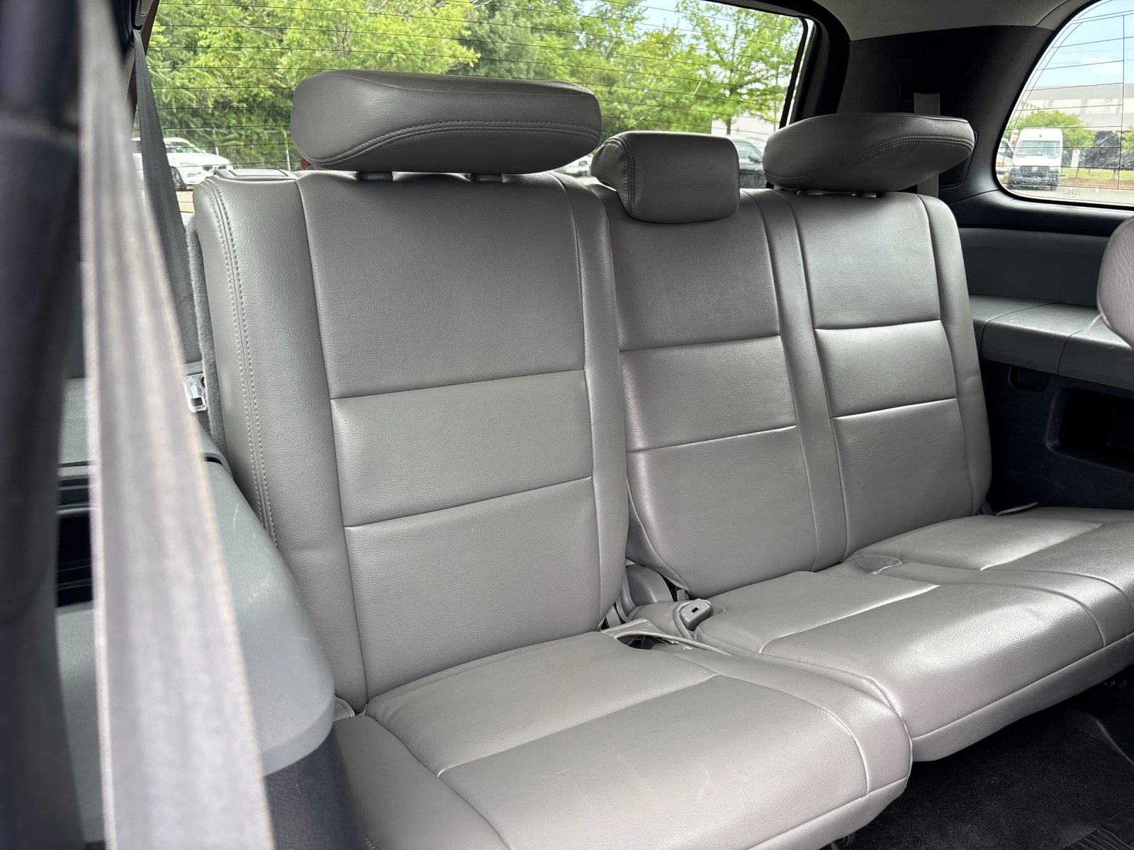 Used 2016 Super White Toyota SR5 image 36