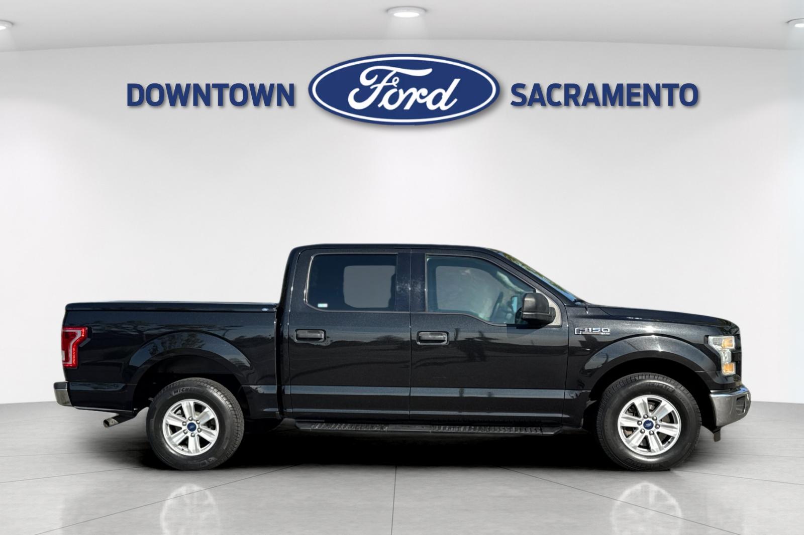 Used 2015 Tuxedo Black Metallic Ford XLT image 10