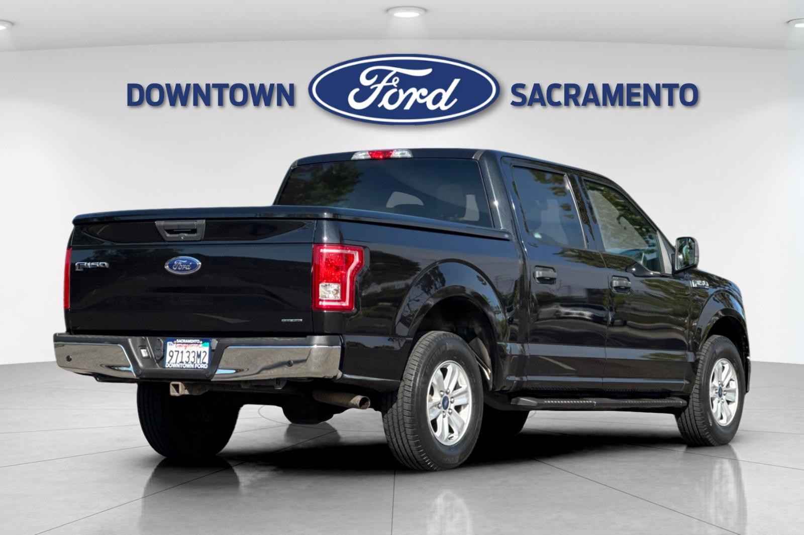 Used 2015 Tuxedo Black Metallic Ford XLT image 3
