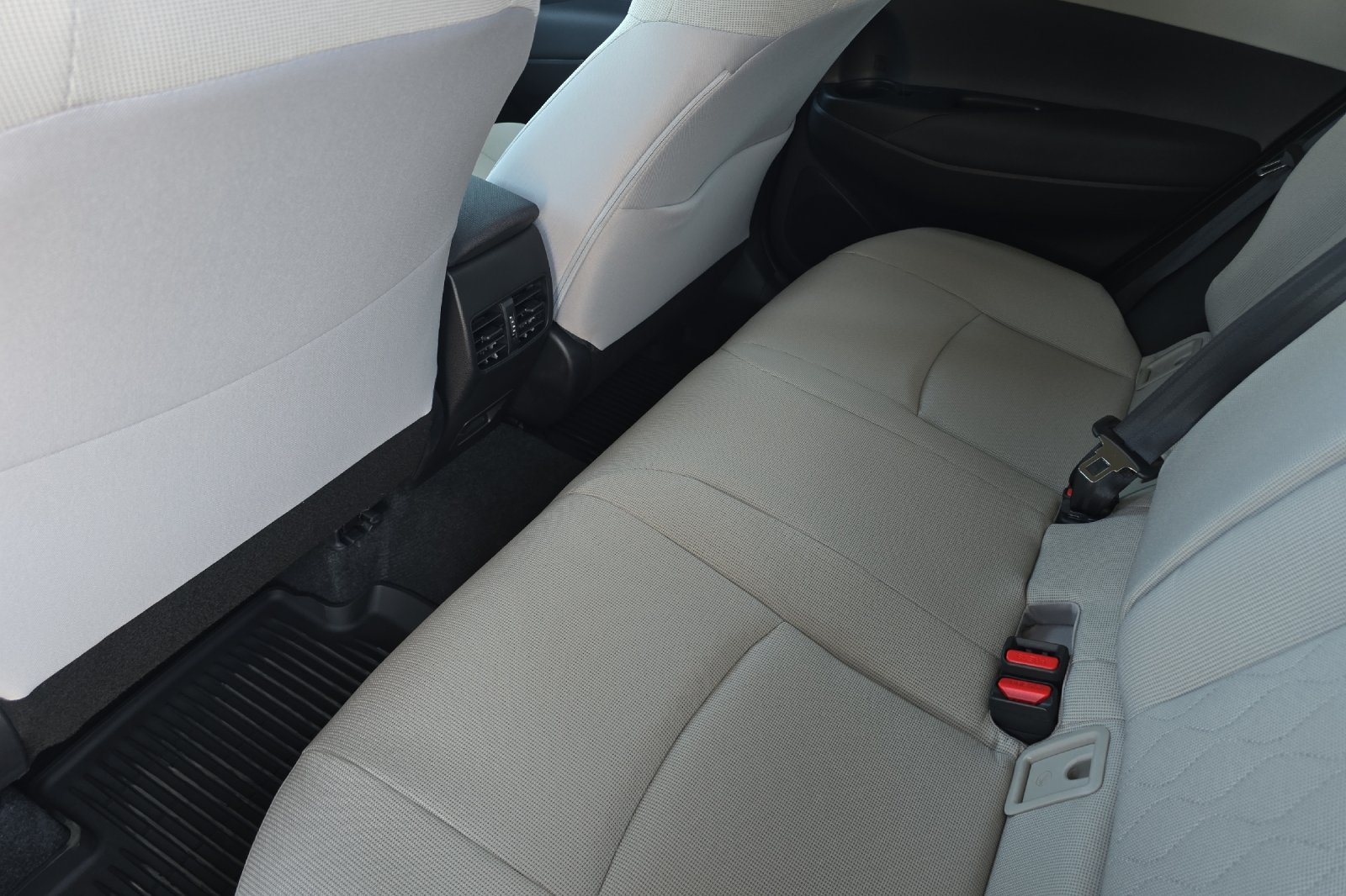 Used 2026  Toyota LE image 9