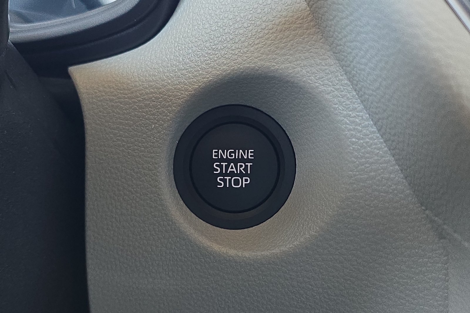 Used 2026  Toyota LE image 19