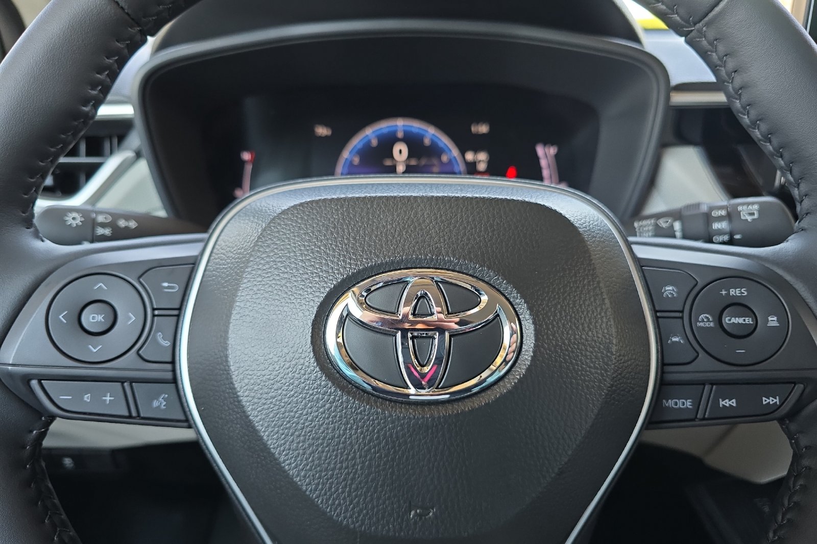 Used 2026  Toyota LE image 20