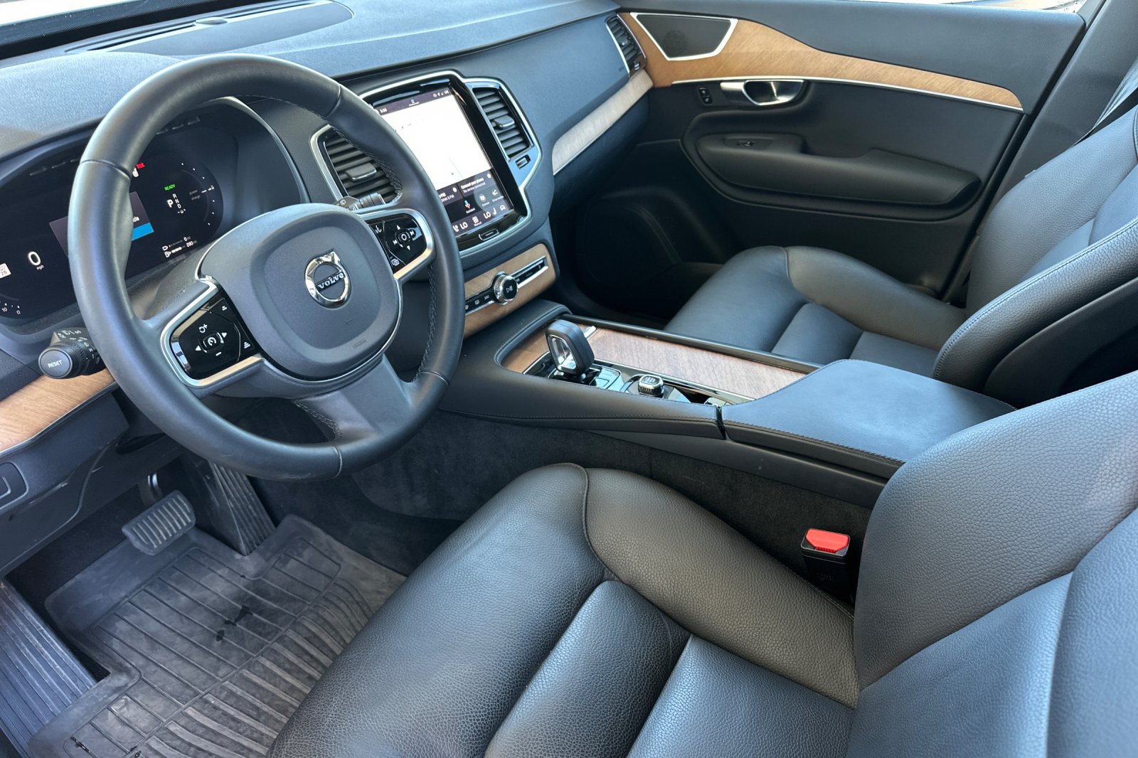 Used 2025 Gray Volvo T8 Plus image 11