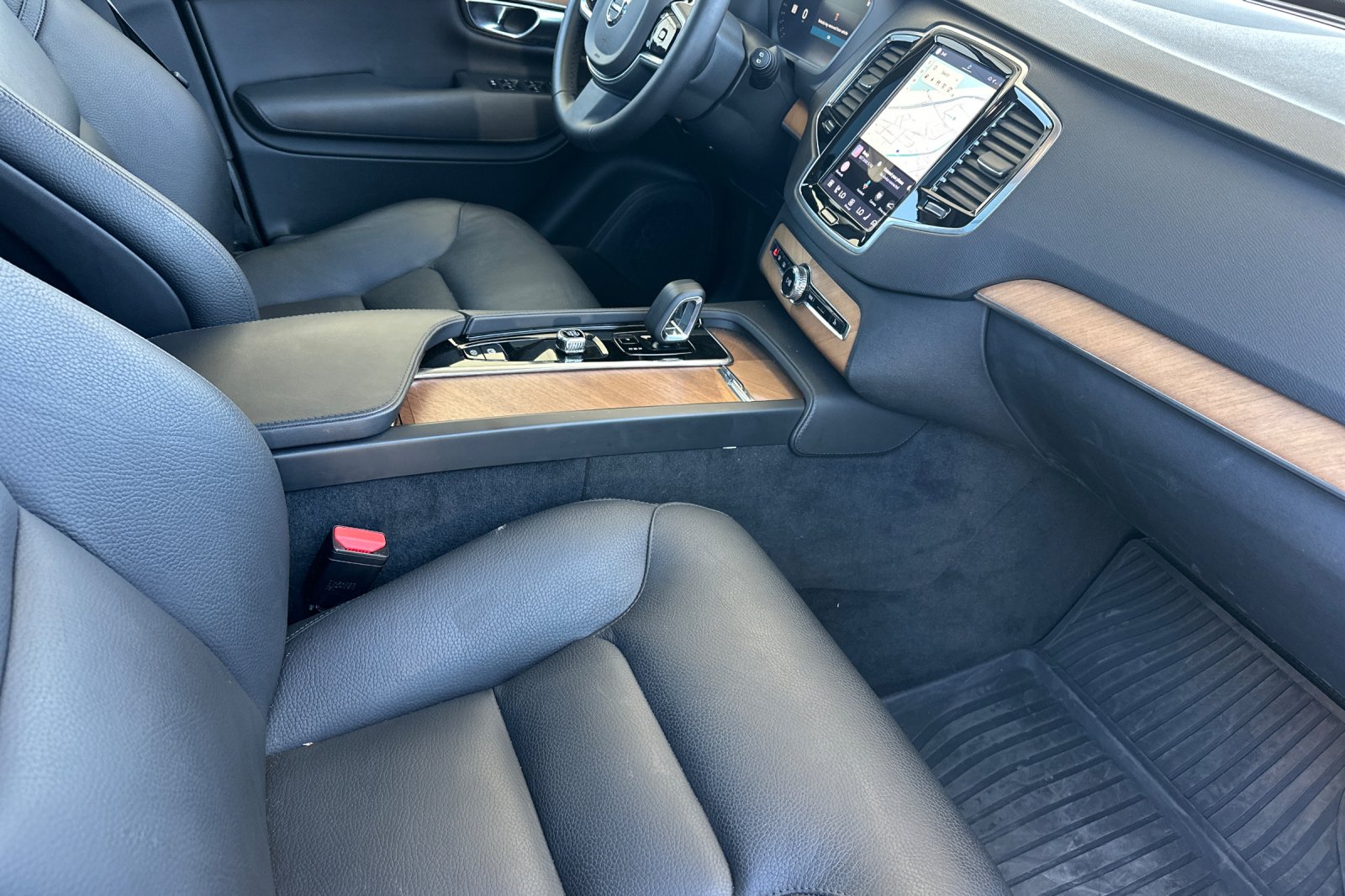 Used 2025 Gray Volvo T8 Plus image 20
