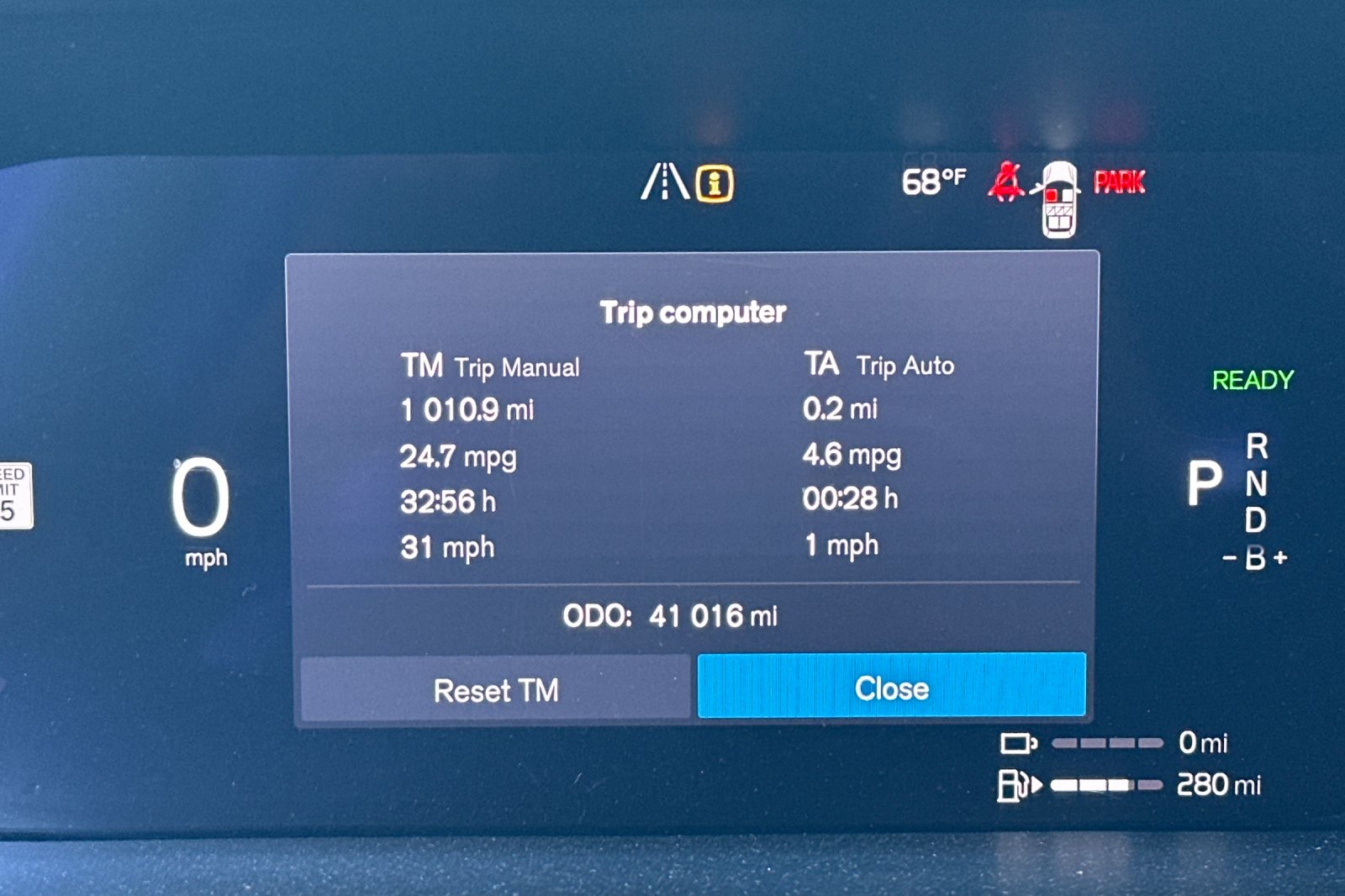 Used 2025 Gray Volvo T8 Plus image 33