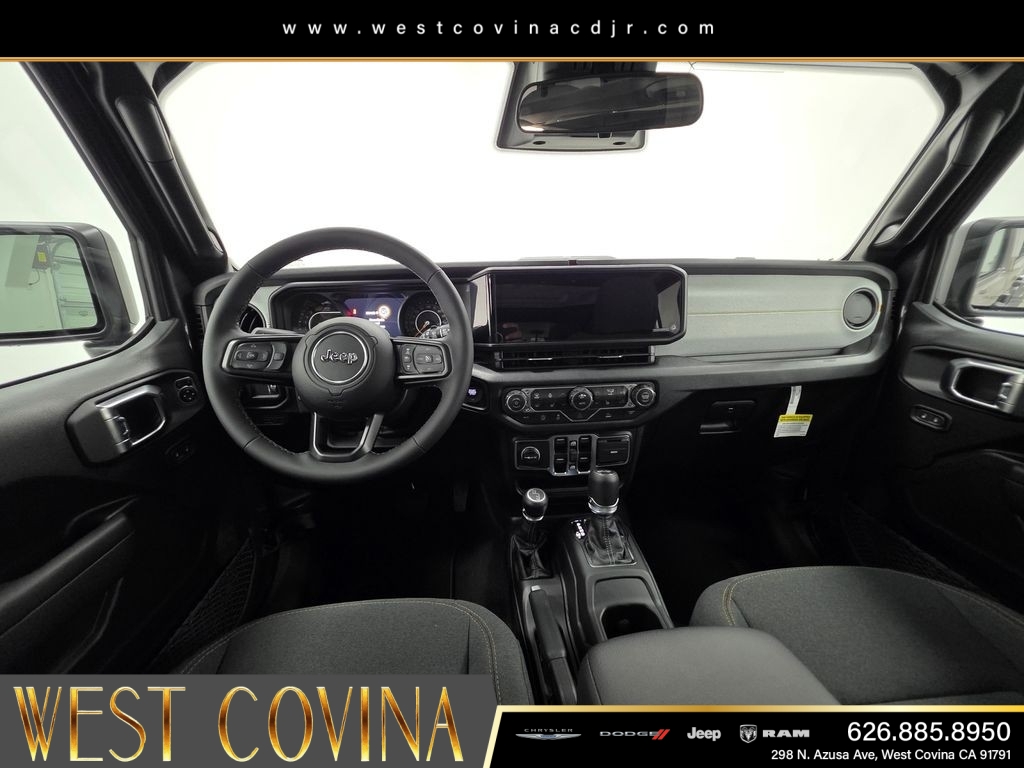 New 2026 Granite Crystal Metallic Clearcoat Jeep California Edition image 10