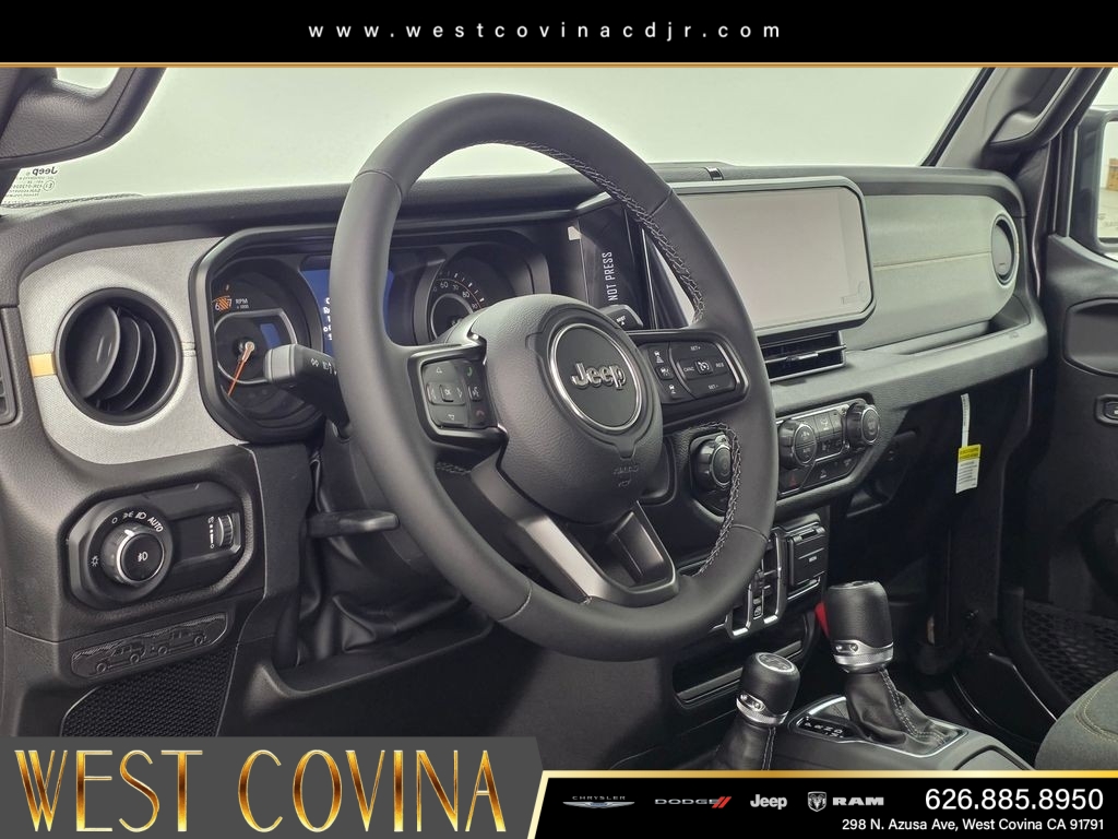 New 2026 Granite Crystal Metallic Clearcoat Jeep California Edition image 18