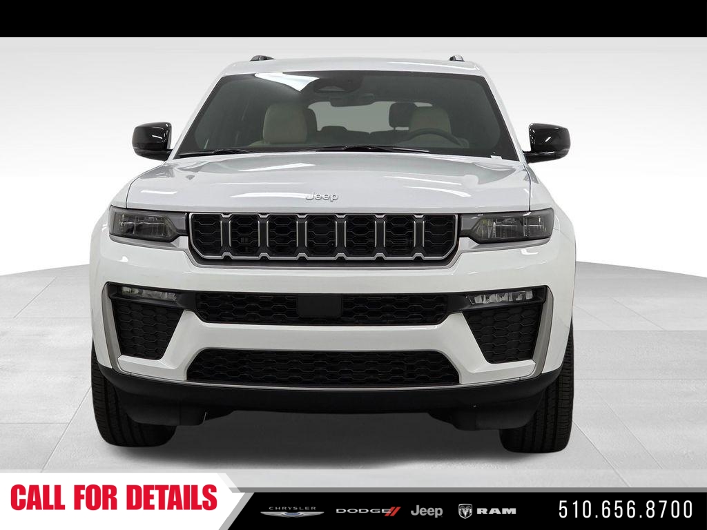 New 2026 Bright White Clear-Coat Exterior Paint Jeep Limited image 2