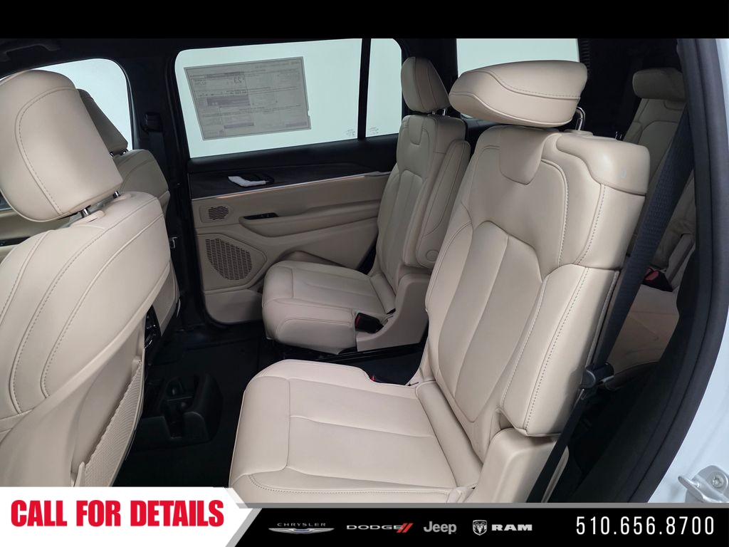 New 2026 Bright White Clear-Coat Exterior Paint Jeep Limited image 13