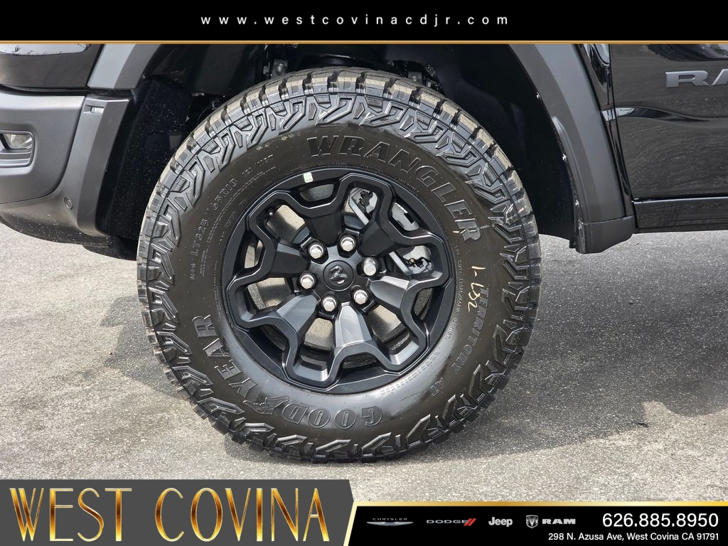 New 2026 Diamond Black Crystal Pearl-Coat Exterior Paint RAM RHO image 10