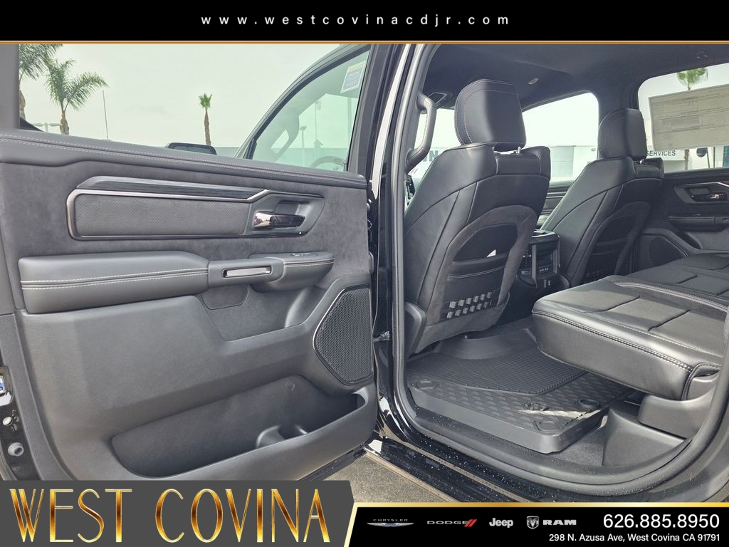 New 2026 Diamond Black Crystal Pearl-Coat Exterior Paint RAM RHO image 11