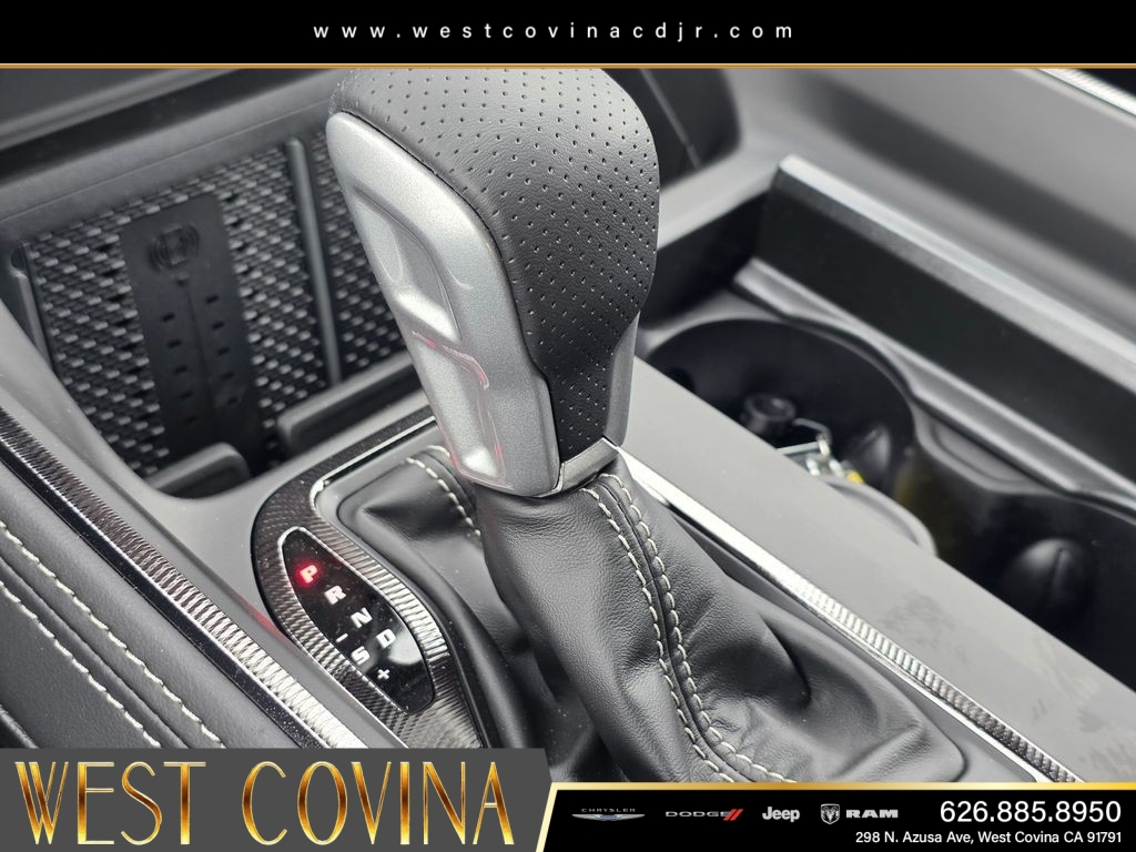 New 2026 Diamond Black Crystal Pearl-Coat Exterior Paint RAM RHO image 20