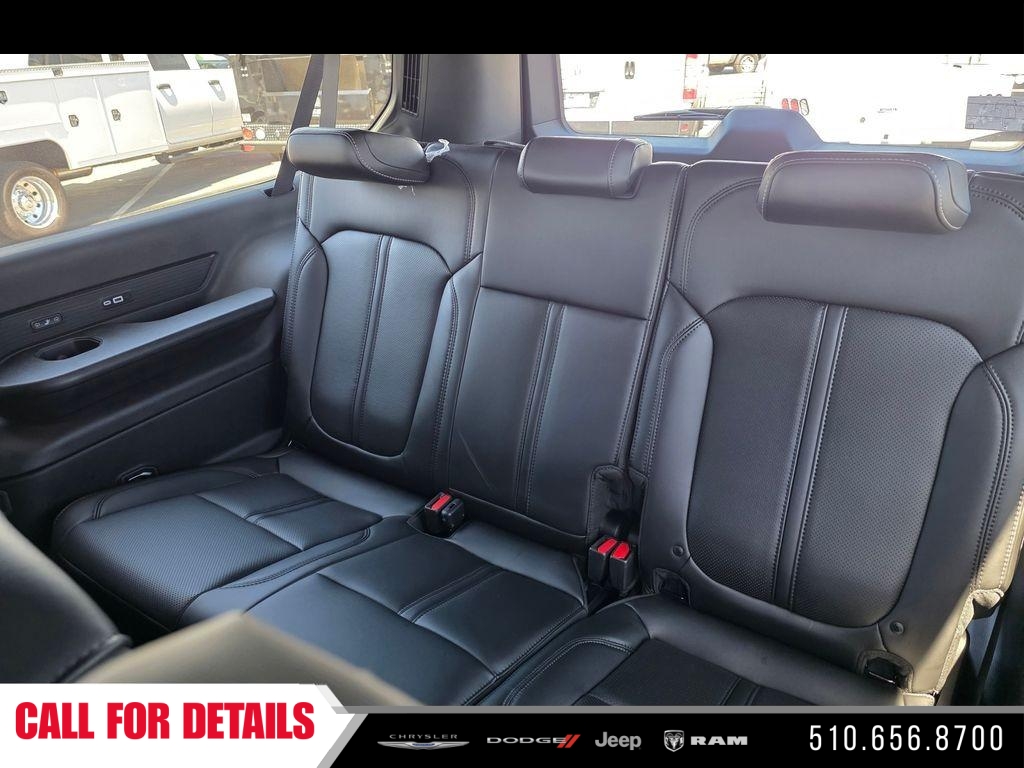 New 2026 High Gloss Black Exterior Paint Jeep  image 11
