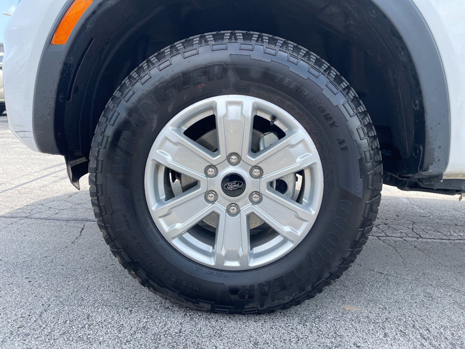Used 2025 Oxford White Ford XL image 29