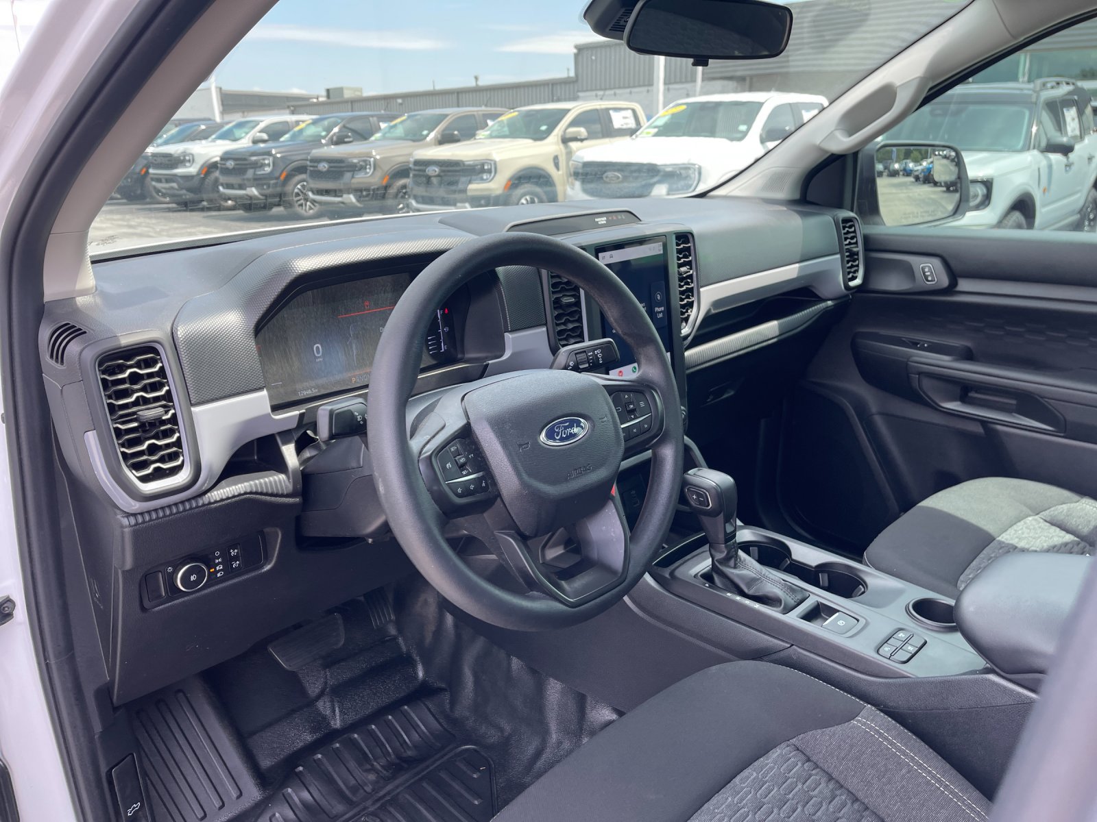 Used 2025 Oxford White Ford XL image 11
